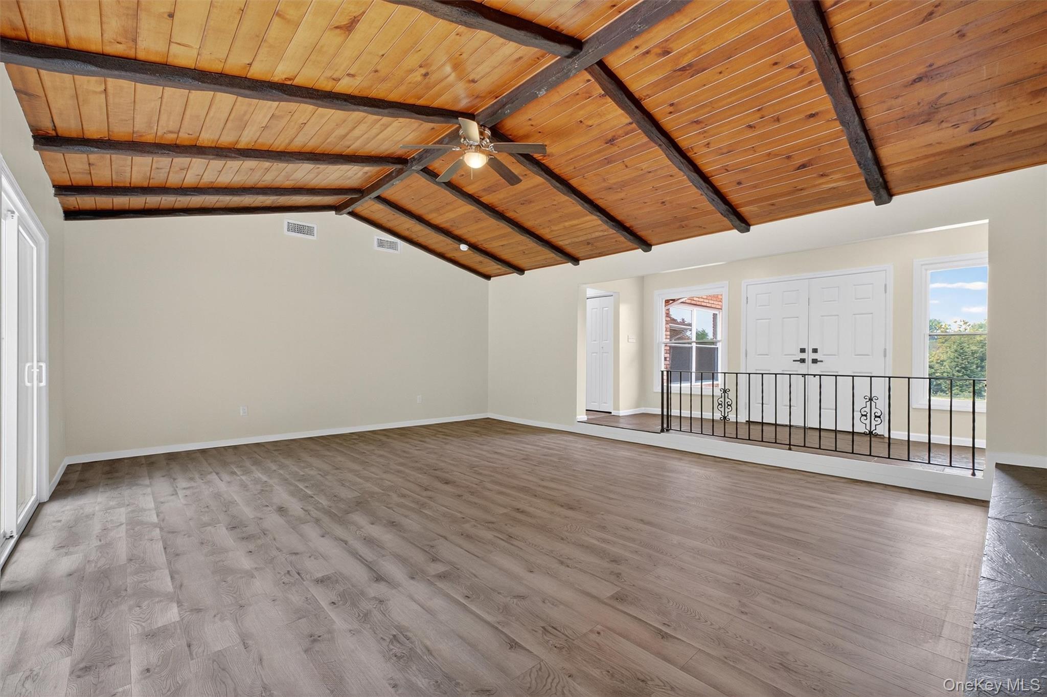 7 Penny Lane, Marlboro, NY 12542