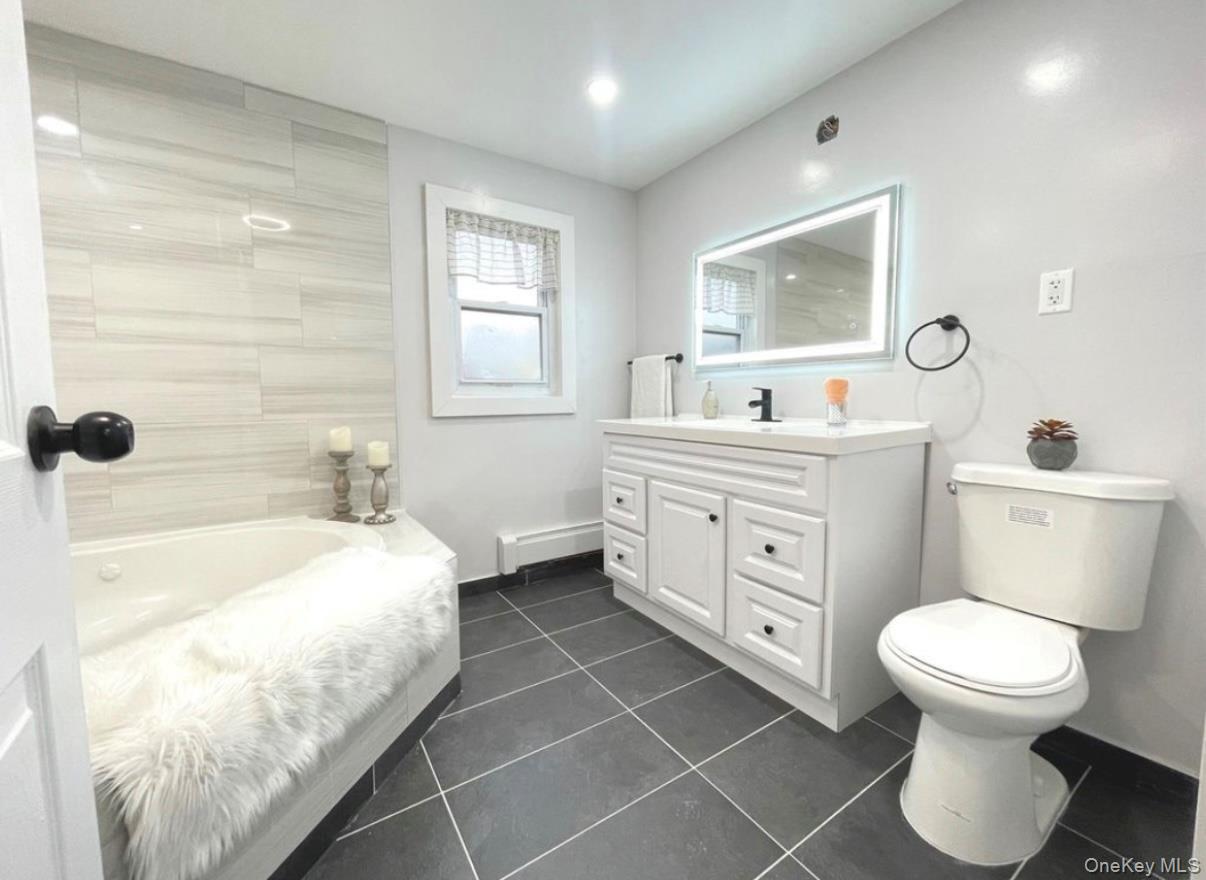 5 Juliette Road, Hempstead, NY 11552