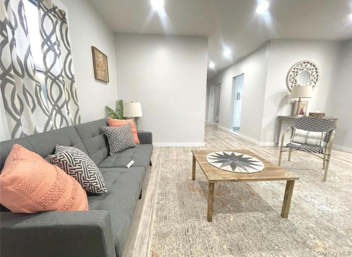 5 Juliette Road, Hempstead, NY 11552