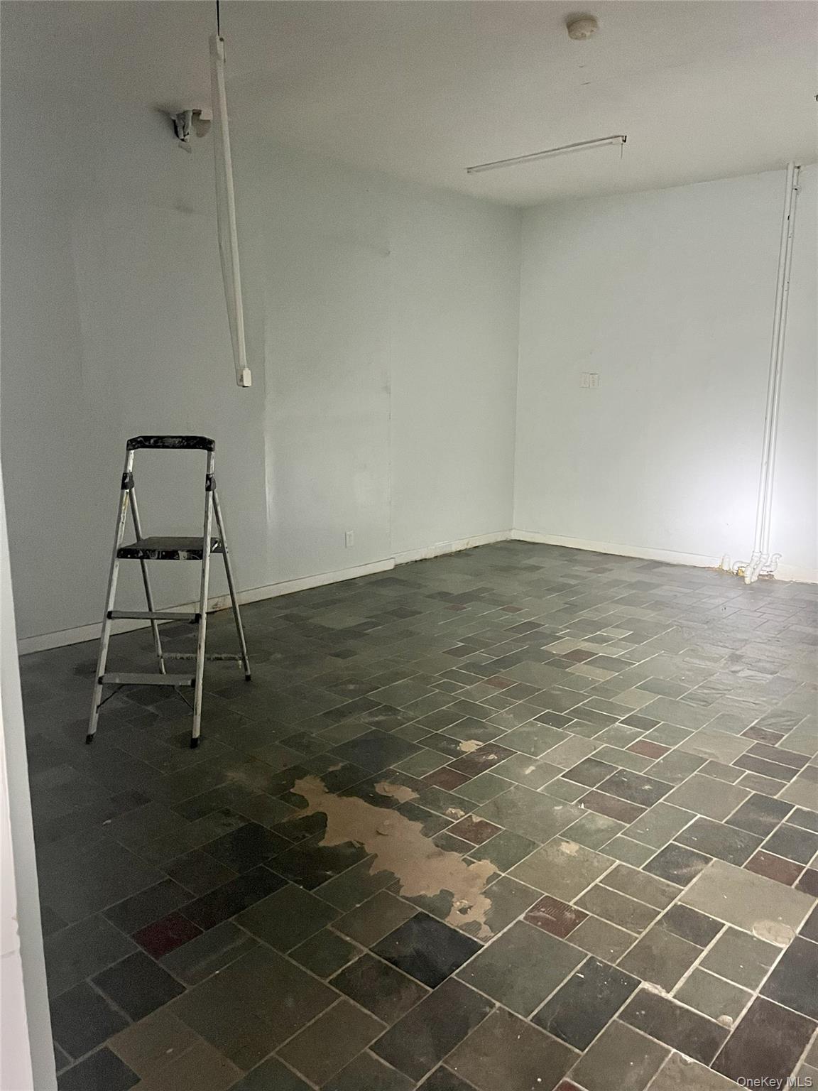 35 Tuckahoe Road, Yonkers, NY 10710