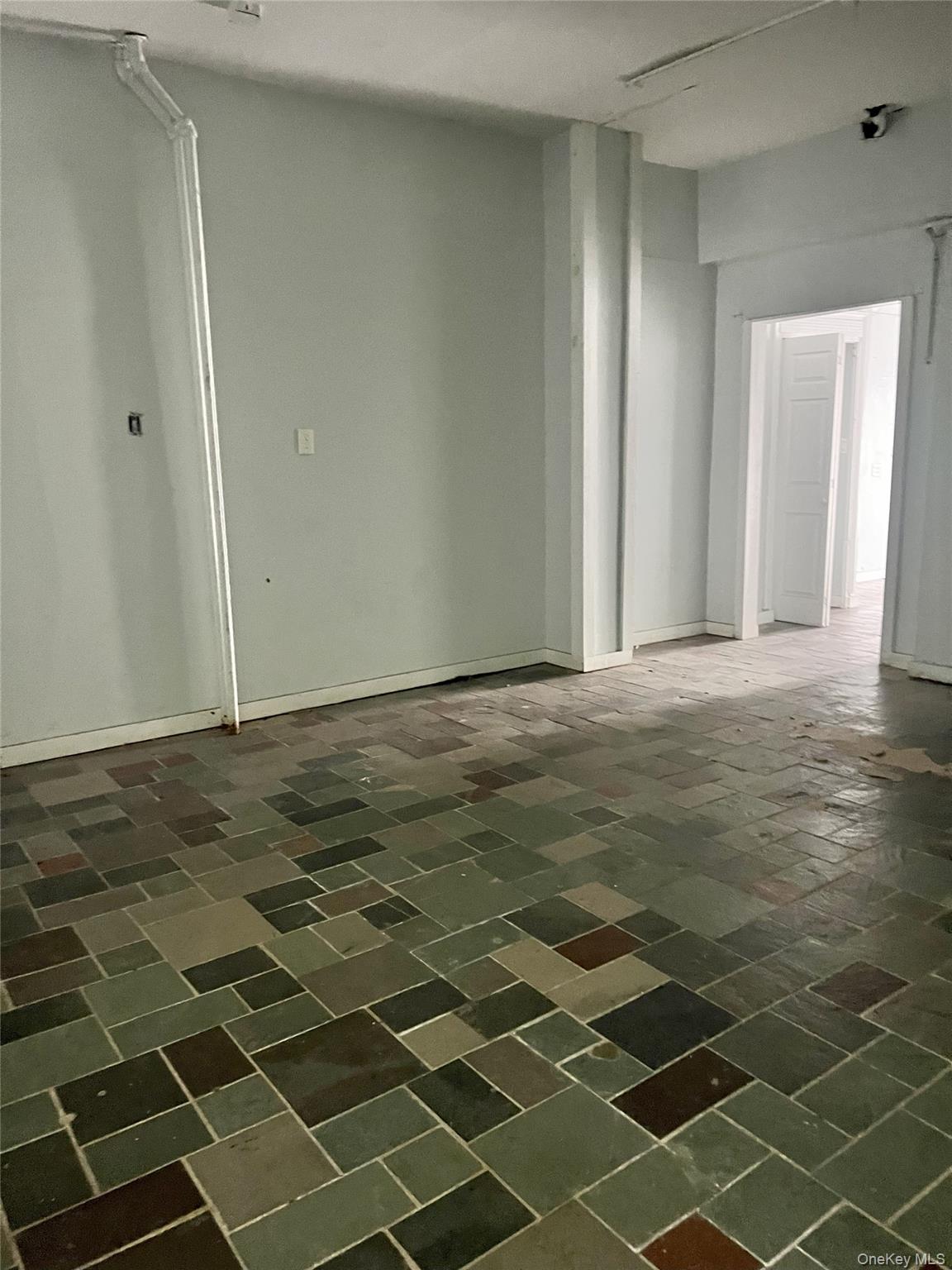 35 Tuckahoe Road, Yonkers, NY 10710