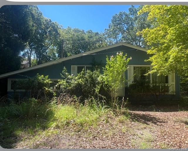 51 Shore Road, Hampton Bays, NY 11946