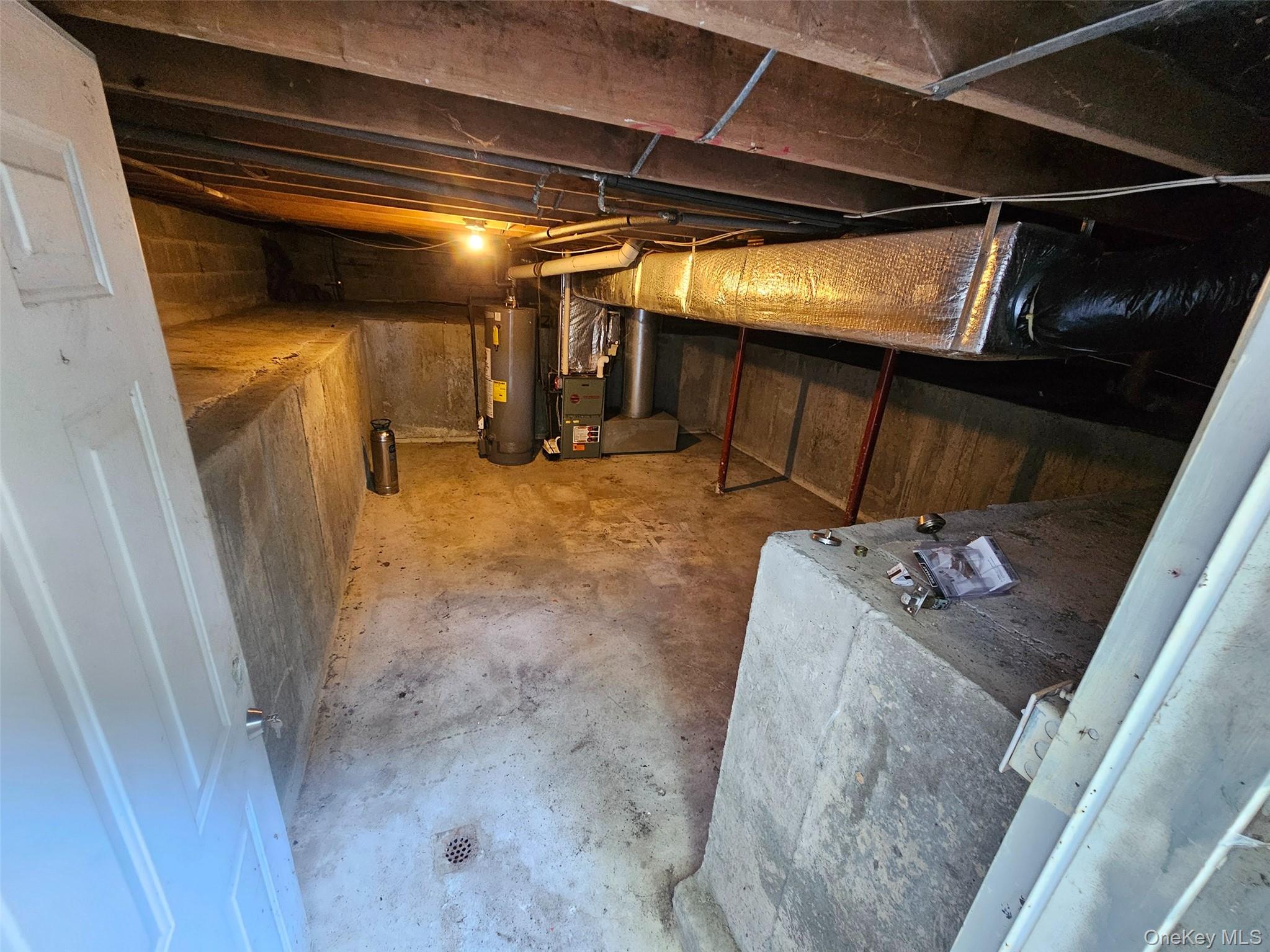 51 Shore Road, Hampton Bays, NY 11946