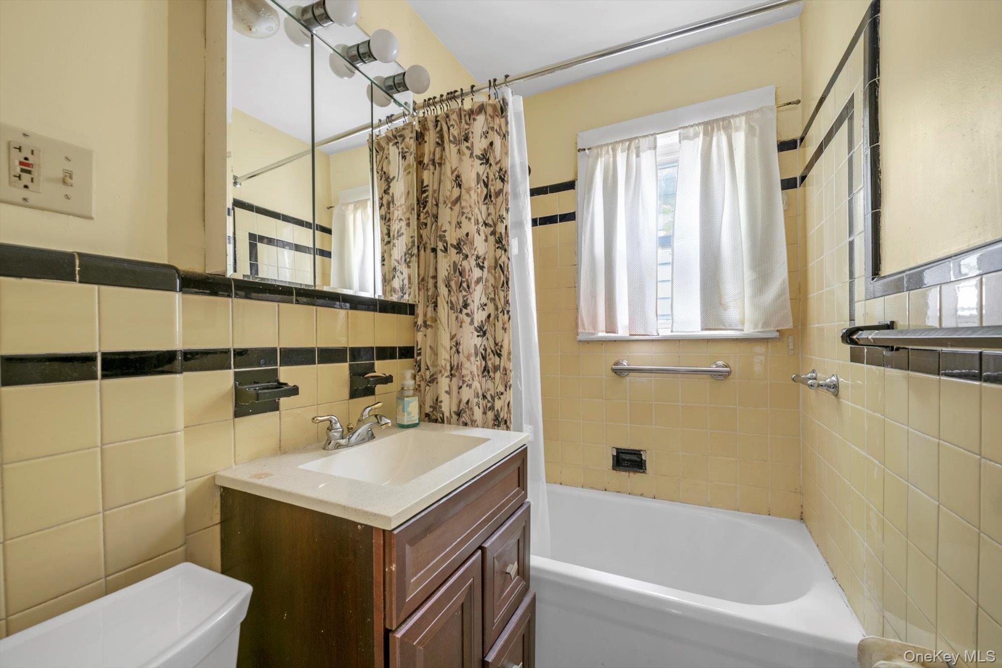 1906 Edenwald Avenue, Bronx, NY 10466