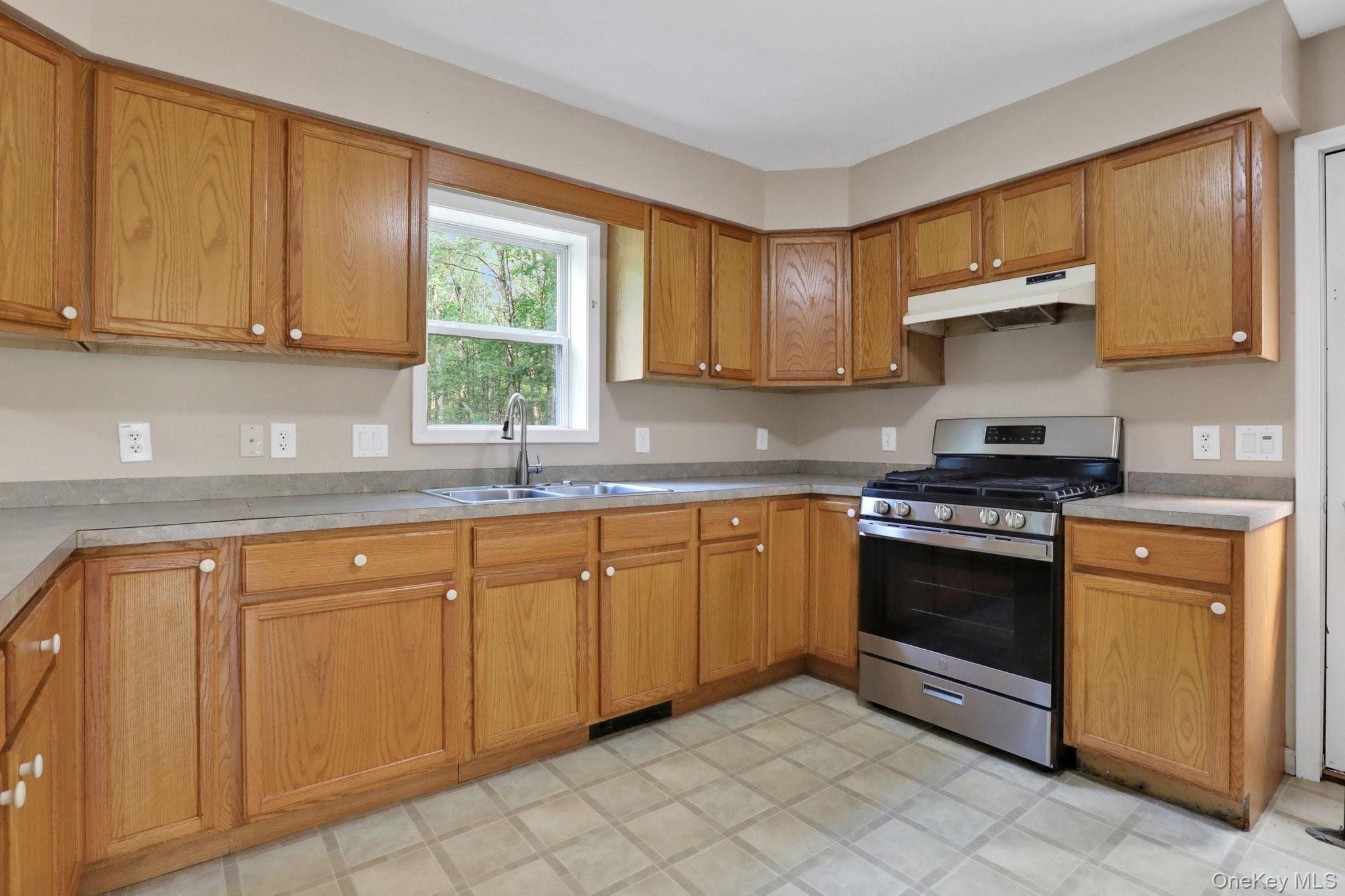 10 Lairds Court, Cairo, NY 12413