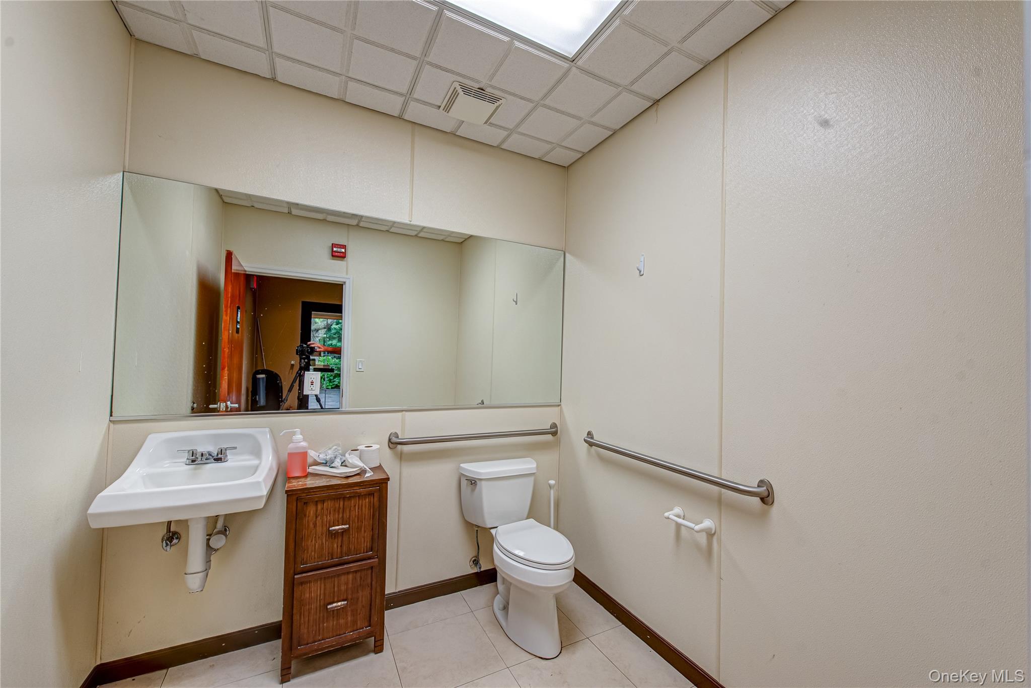 63 Eastport Road, Eastport, NY 11941