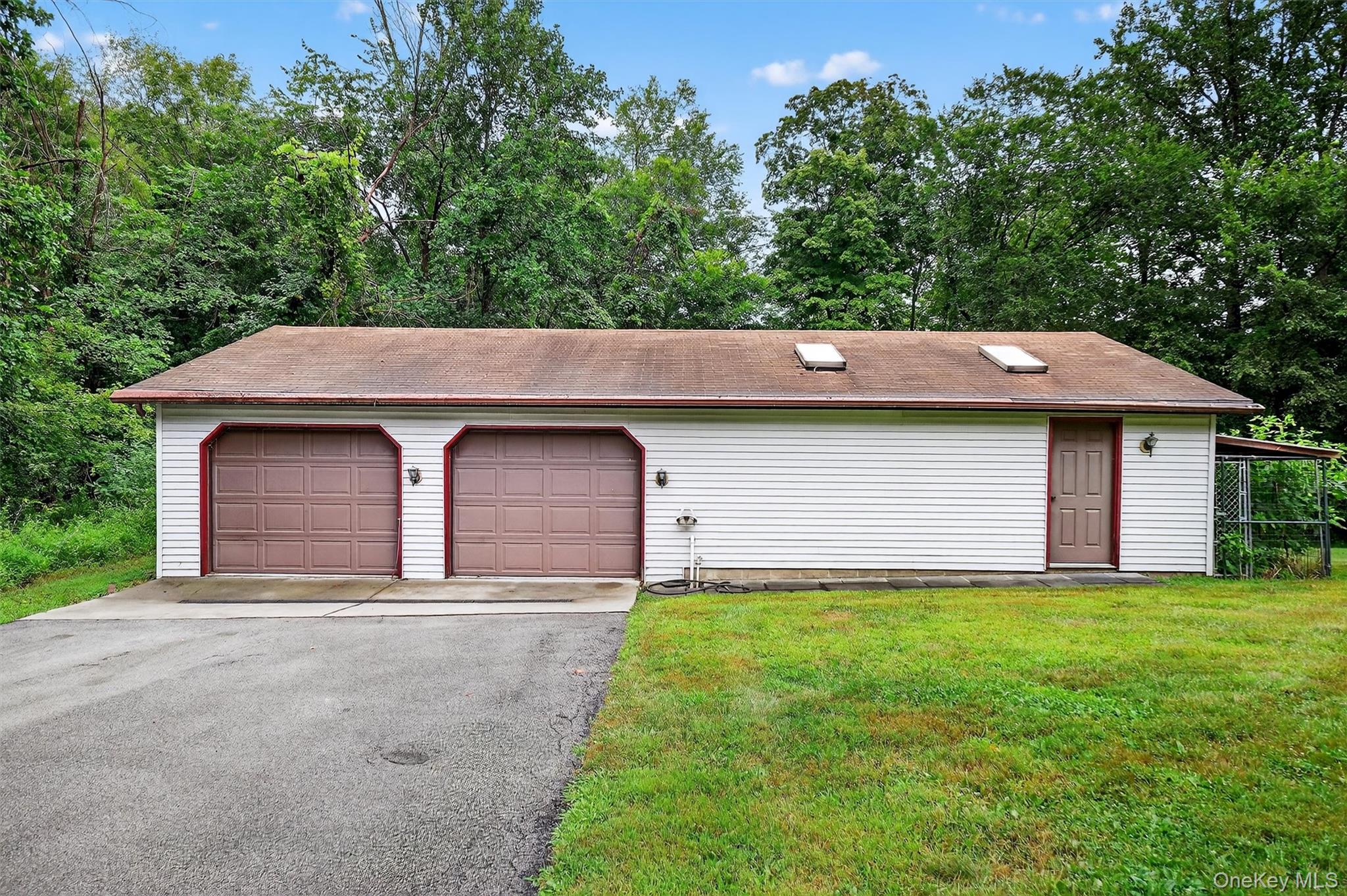 16 Flag Lane, Campbell Hall, NY 10916