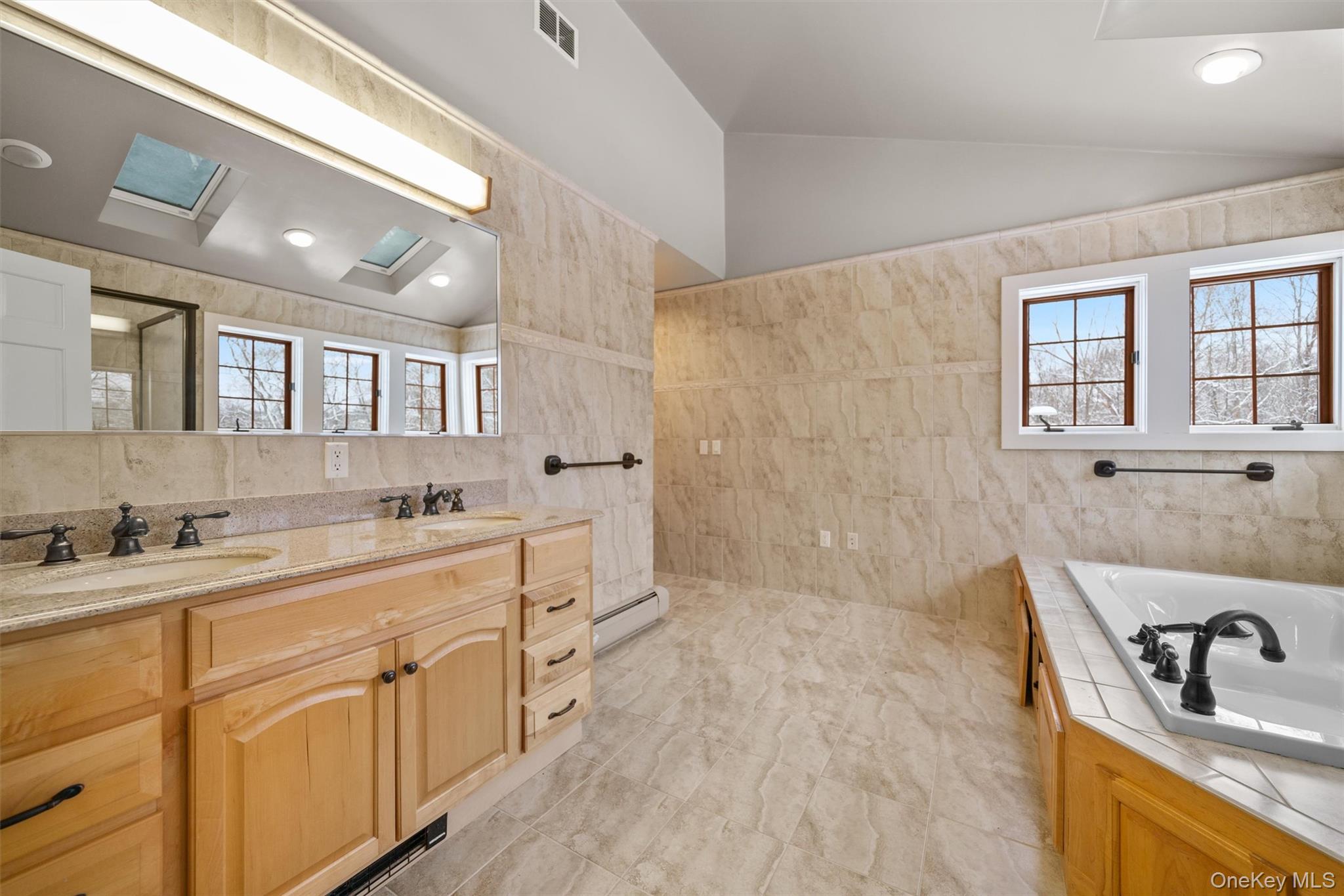 16 Flag Lane, Campbell Hall, NY 10916