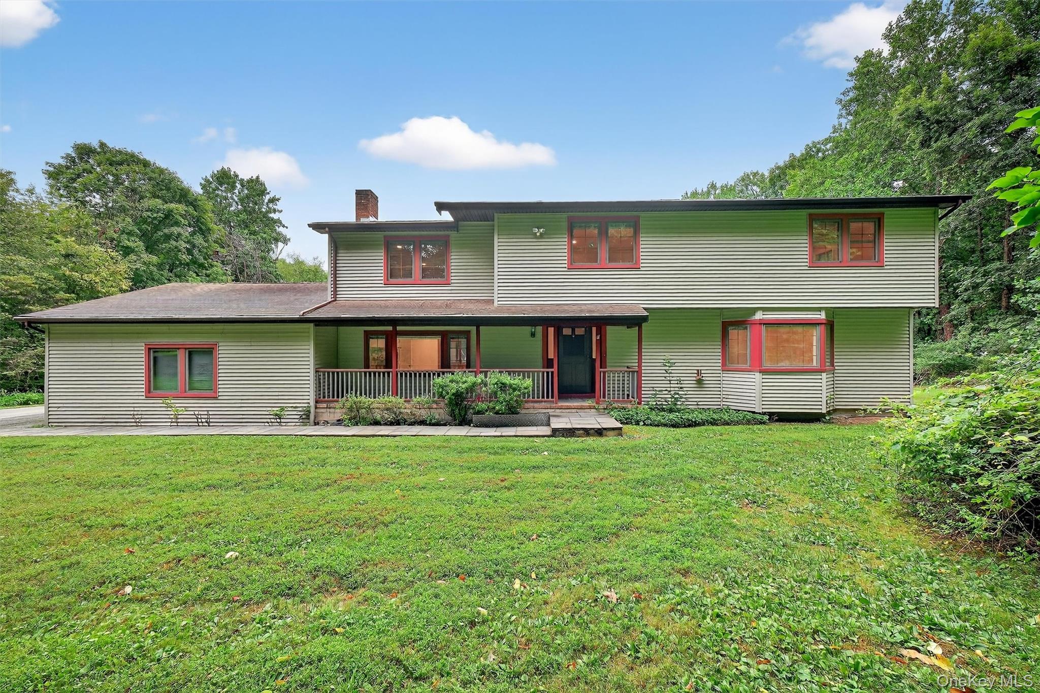 16 Flag Lane, Campbell Hall, NY 10916