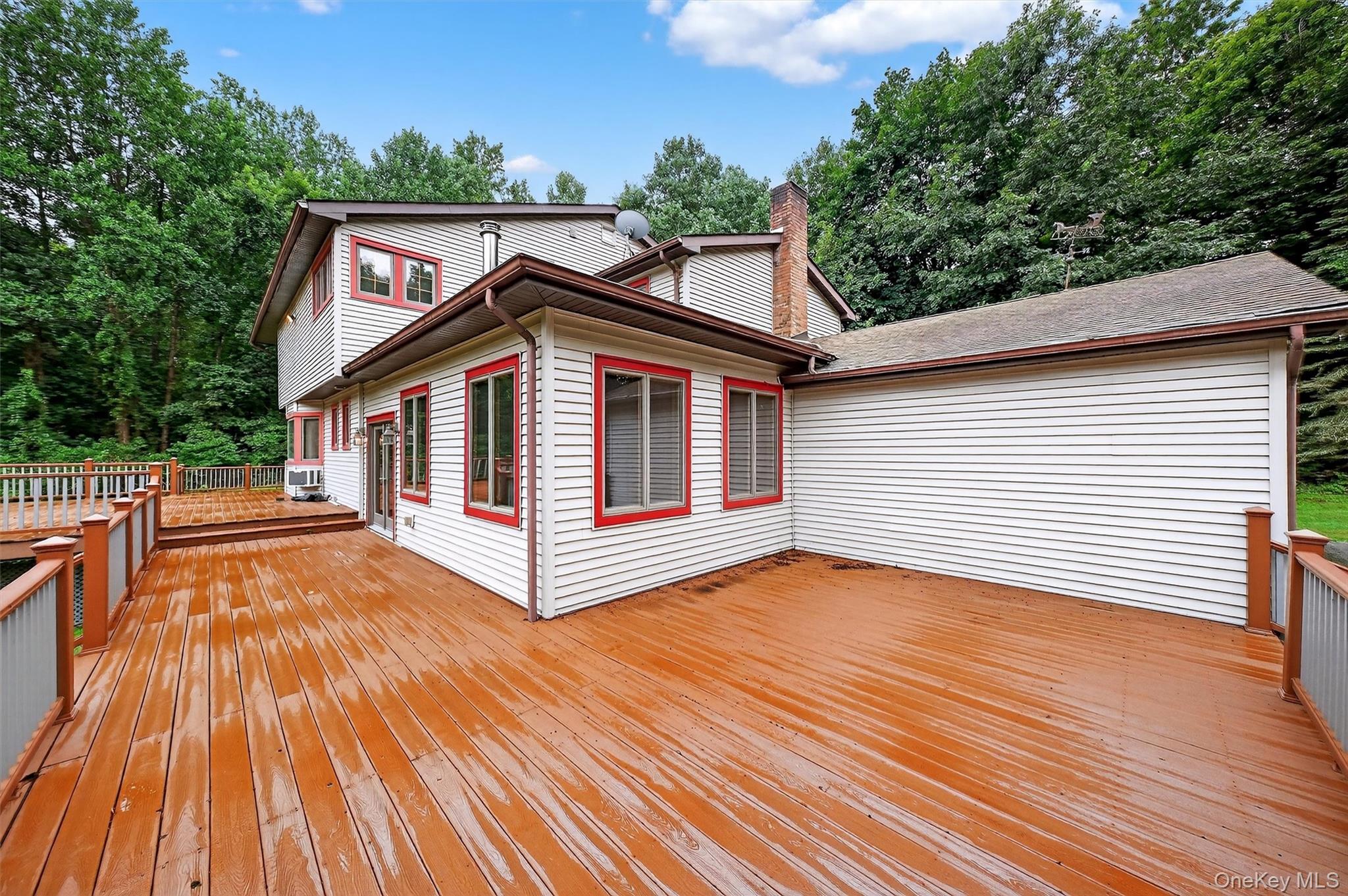 16 Flag Lane, Campbell Hall, NY 10916