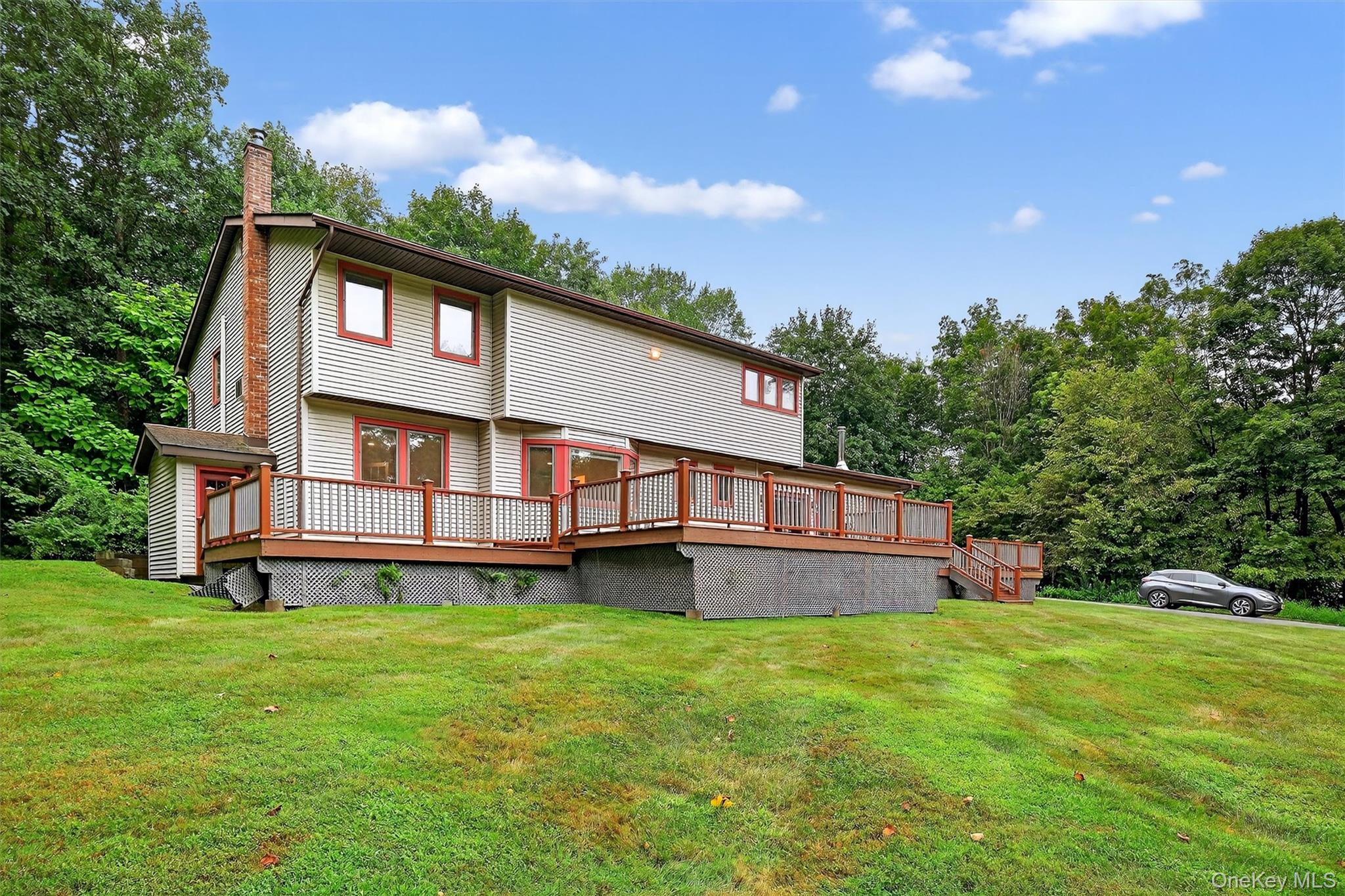 16 Flag Lane, Campbell Hall, NY 10916