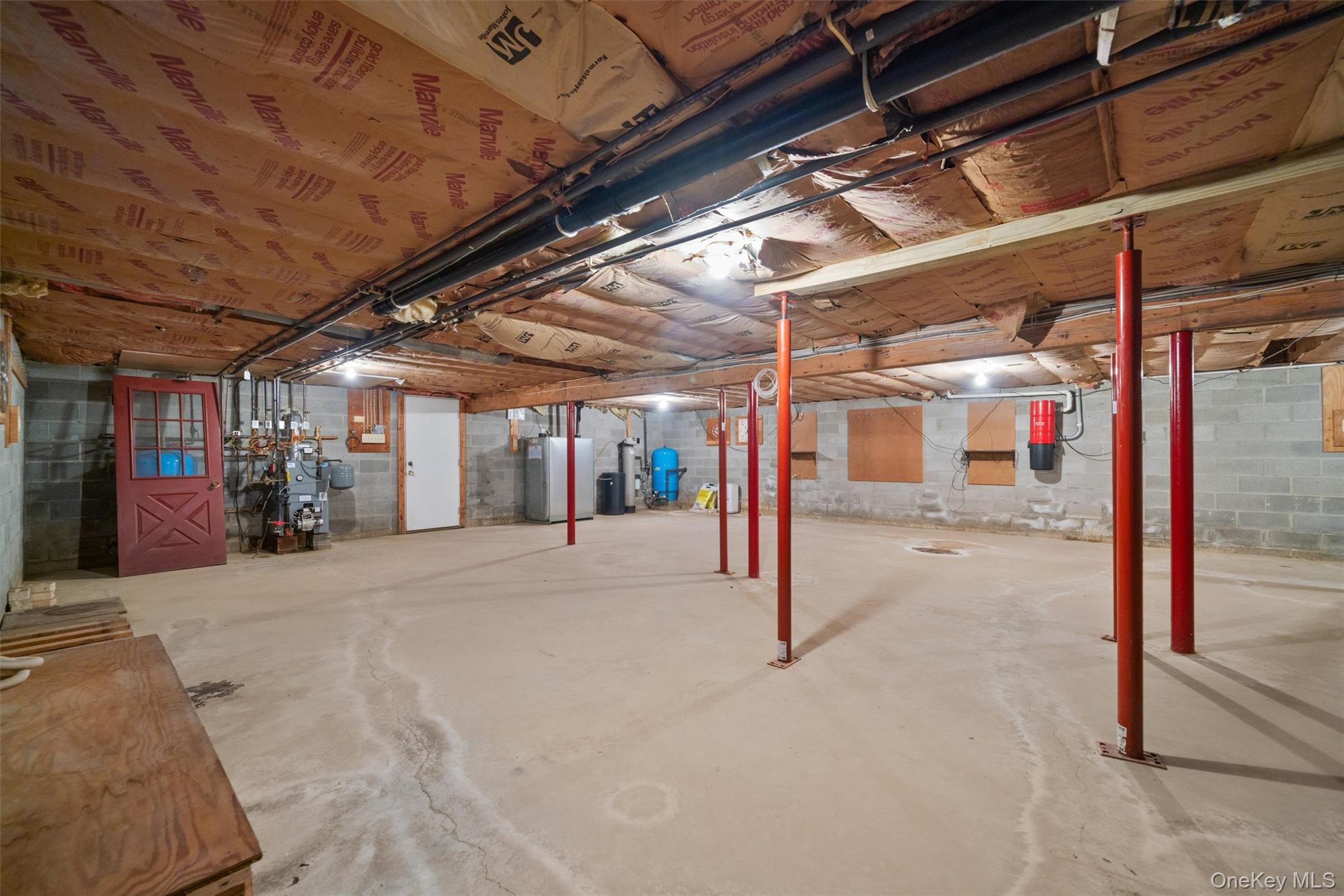 16 Flag Lane, Campbell Hall, NY 10916