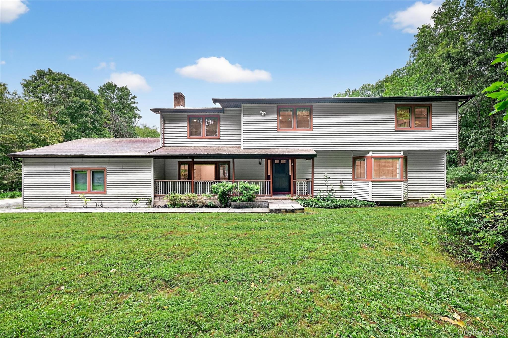 16 Flag Lane, Campbell Hall, NY 10916