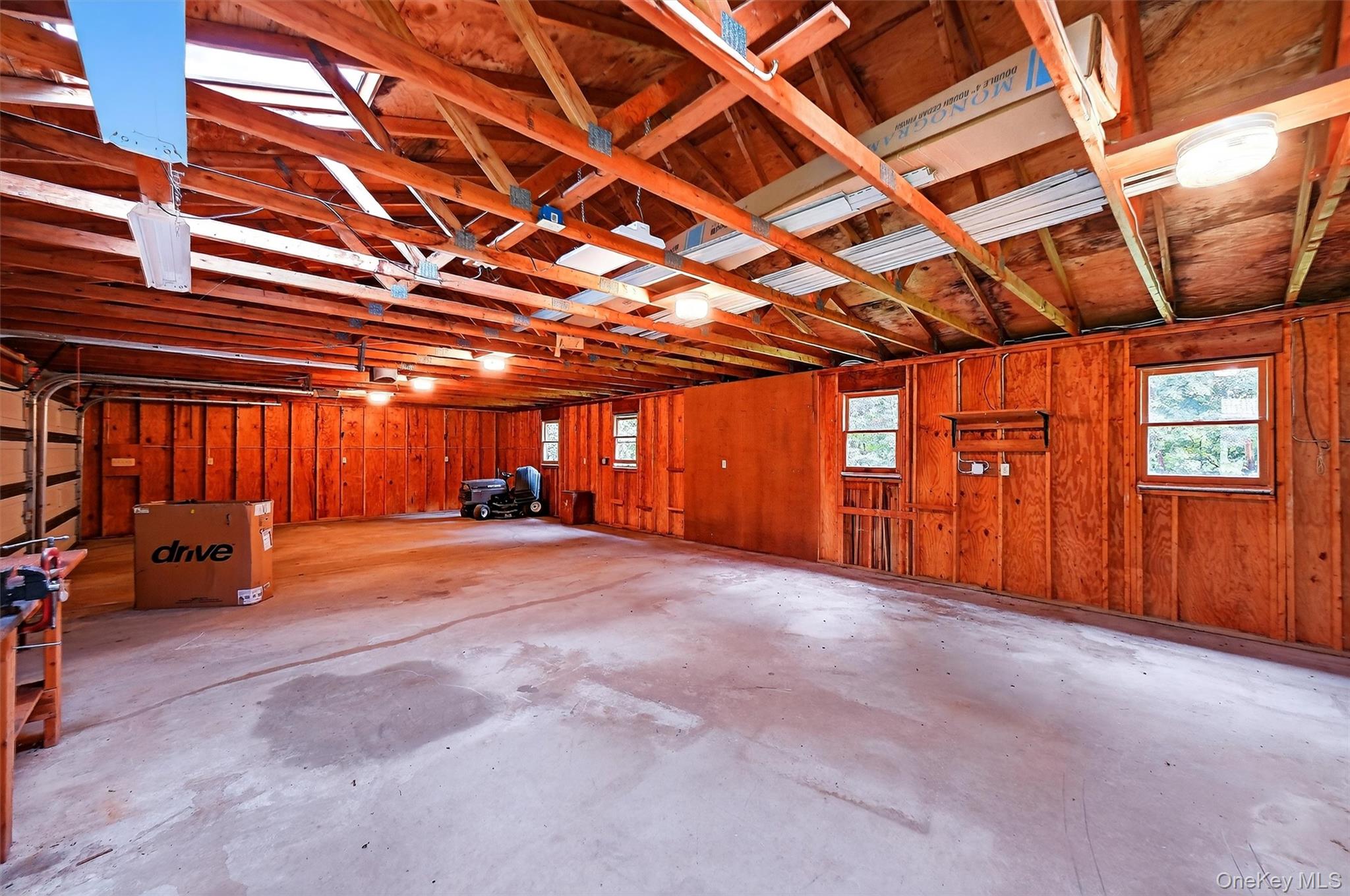 16 Flag Lane, Campbell Hall, NY 10916