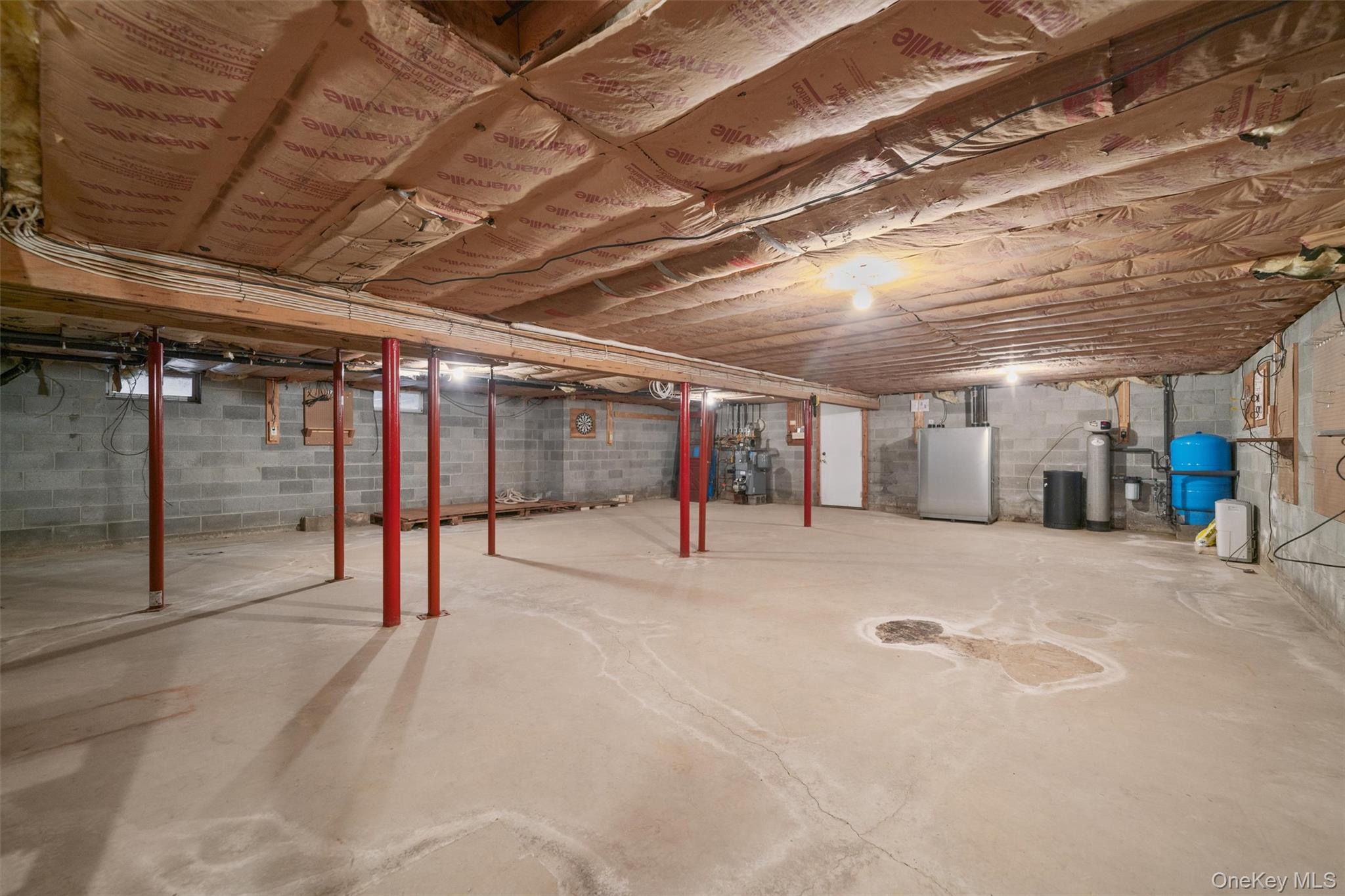 16 Flag Lane, Campbell Hall, NY 10916