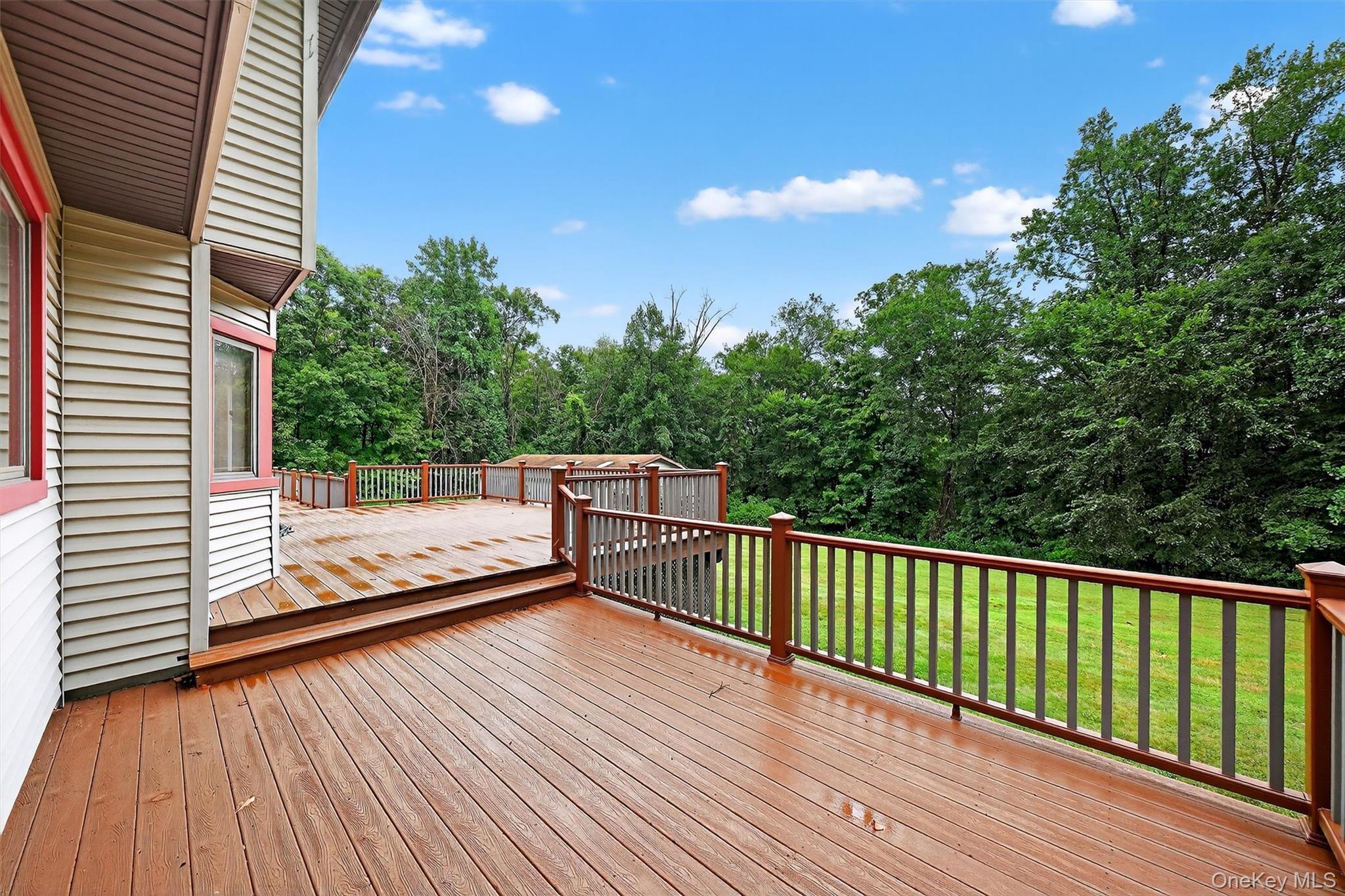 16 Flag Lane, Campbell Hall, NY 10916