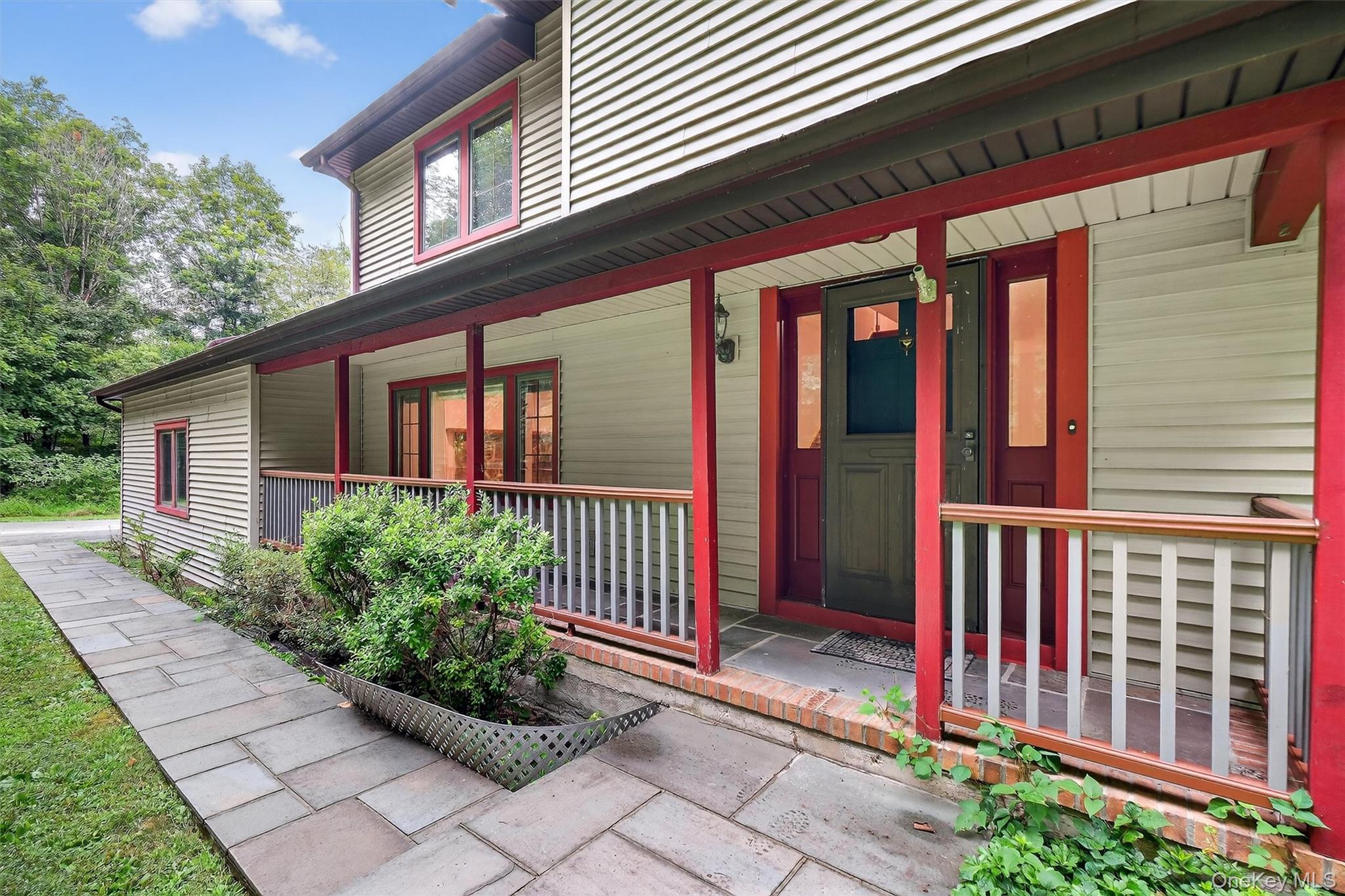 16 Flag Lane, Campbell Hall, NY 10916