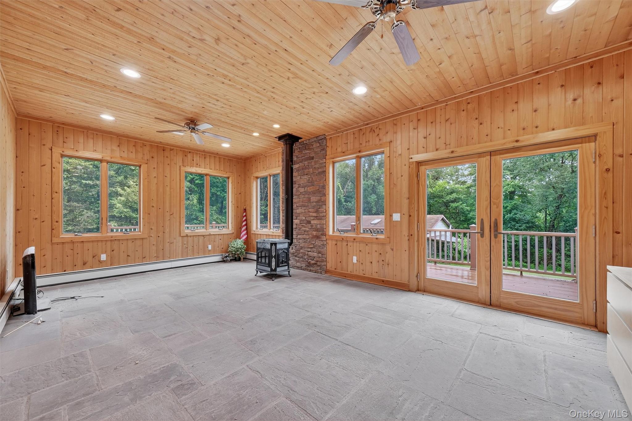 16 Flag Lane, Campbell Hall, NY 10916