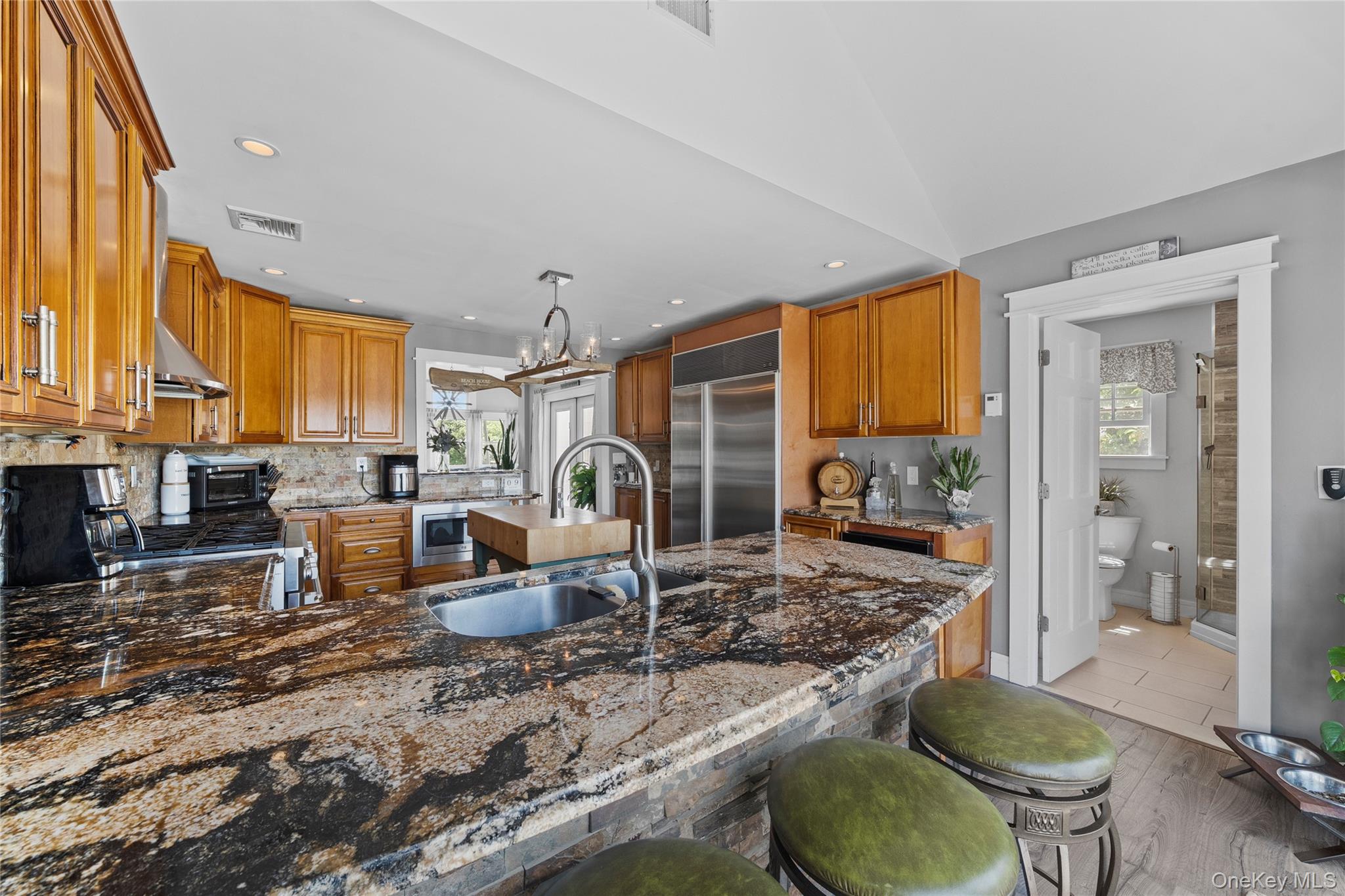 234 W Islip Road, West Islip, NY 11795