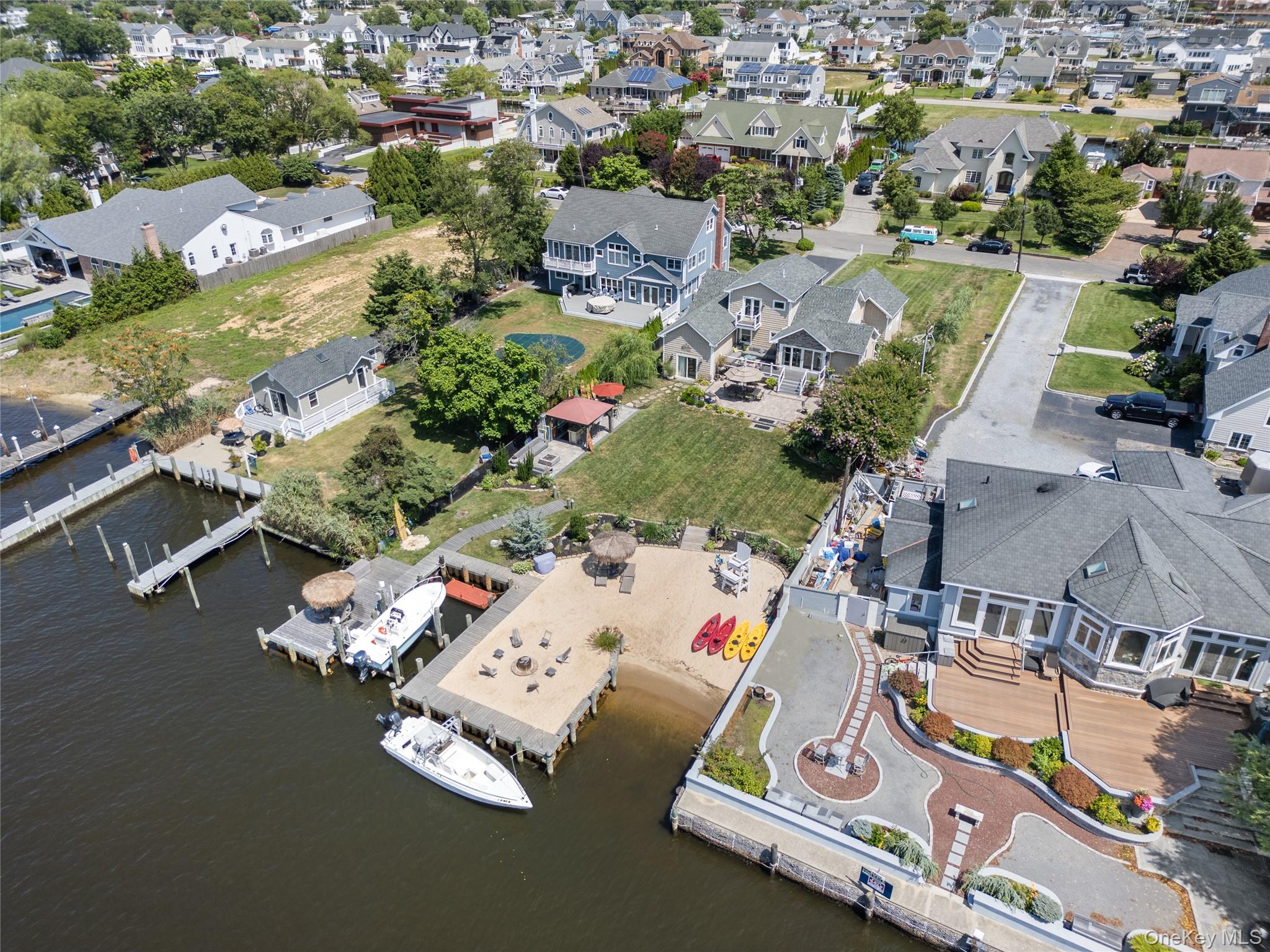 234 W Islip Road, West Islip, NY 11795