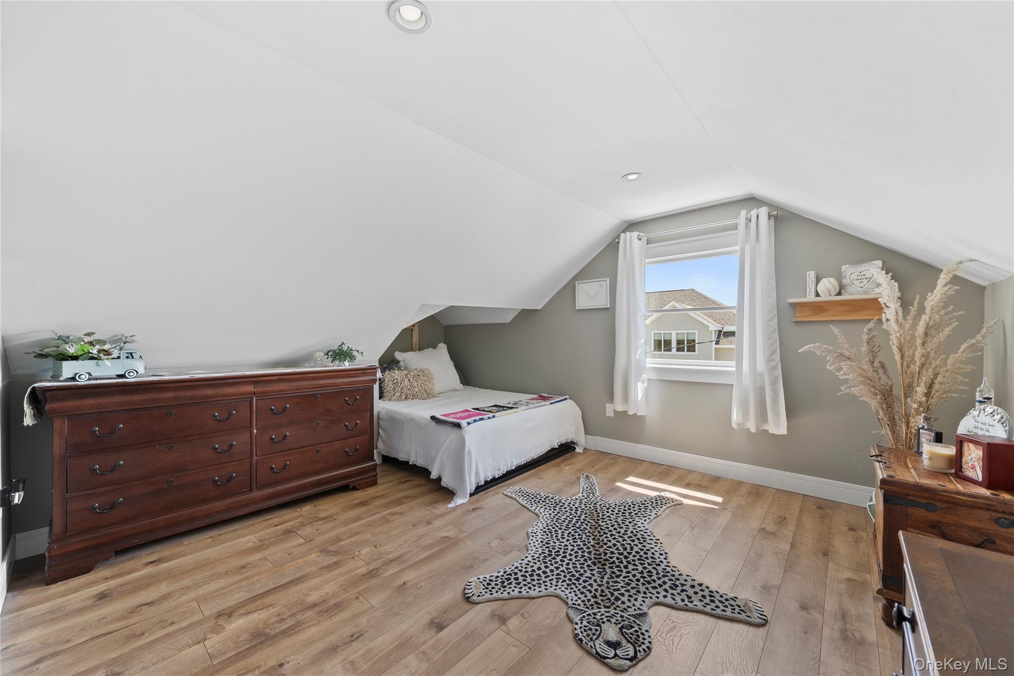 234 W Islip Road, West Islip, NY 11795