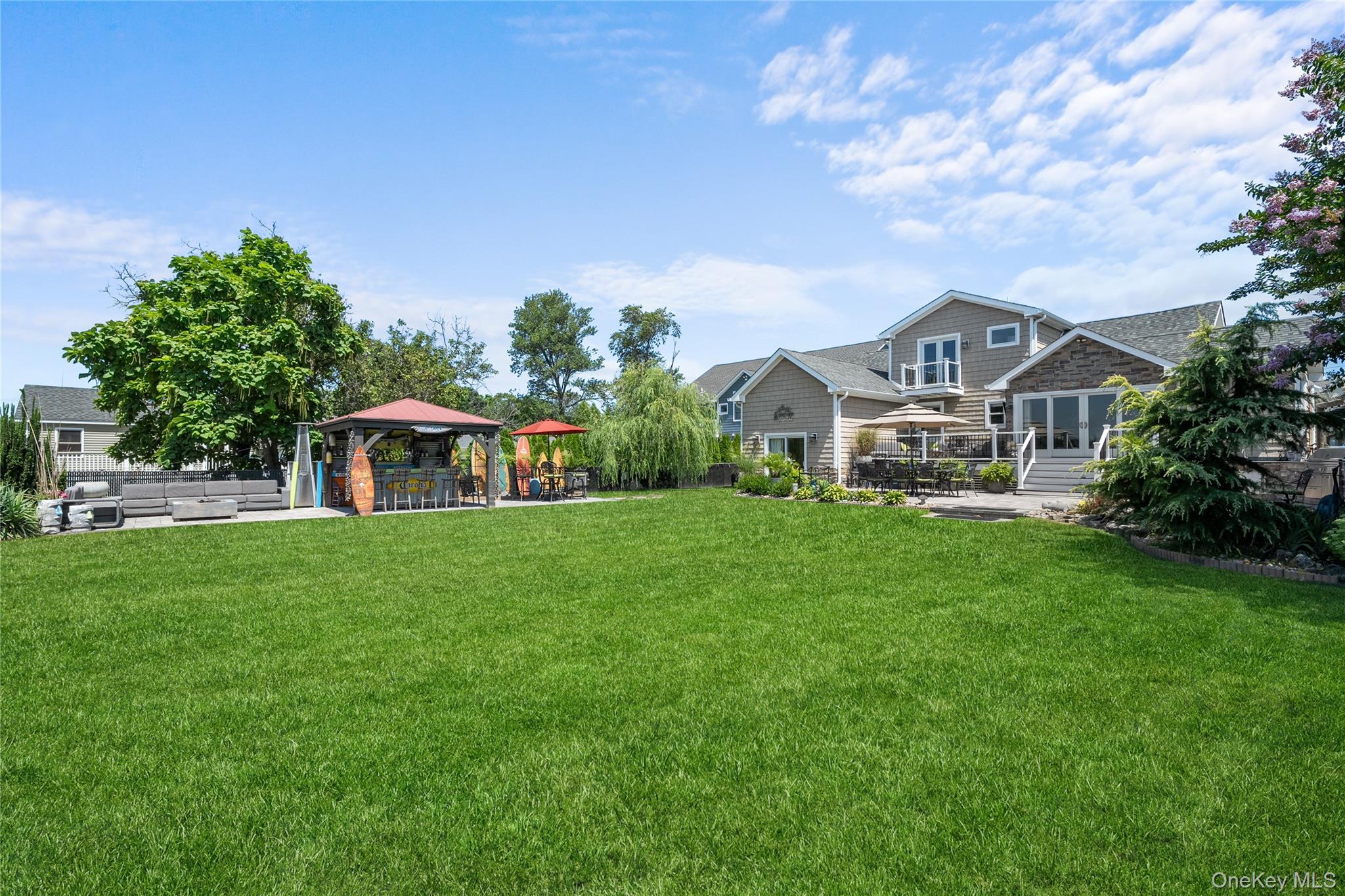 234 W Islip Road, West Islip, NY 11795