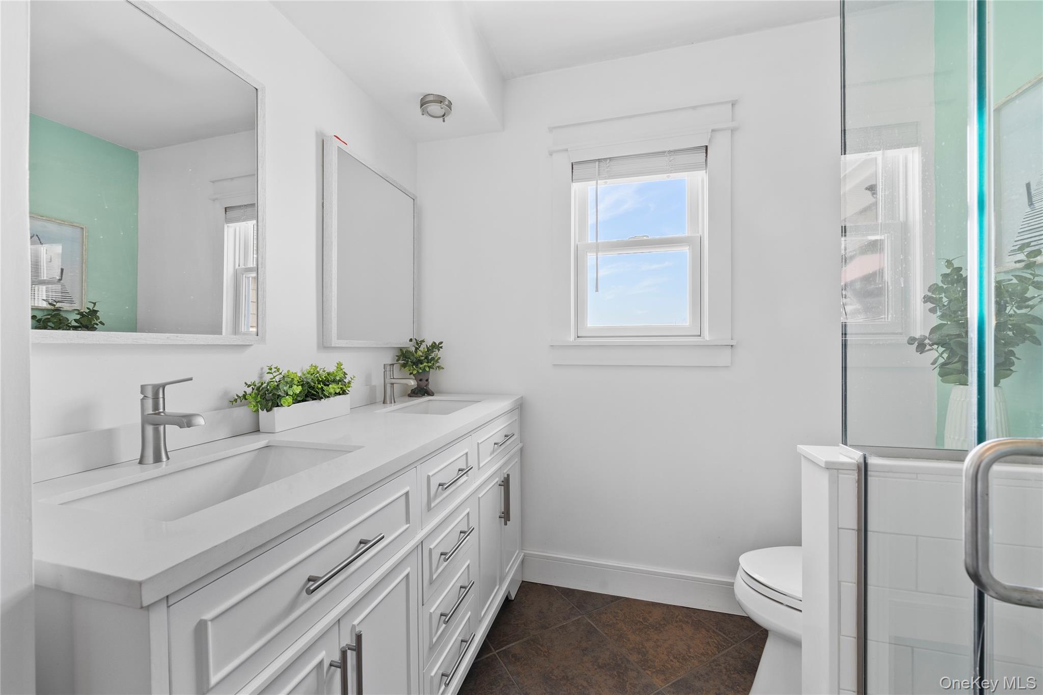 234 W Islip Road, West Islip, NY 11795