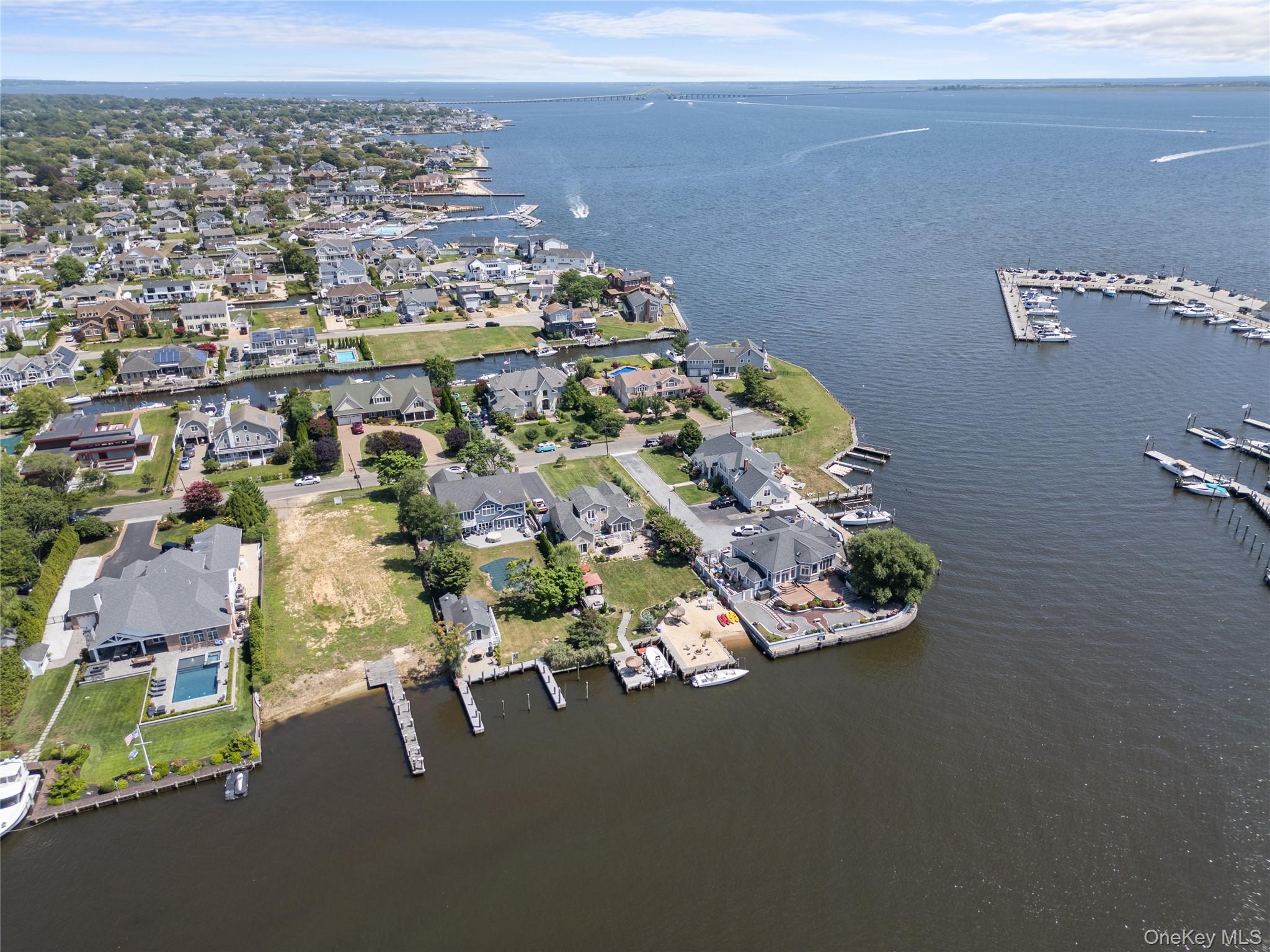 234 W Islip Road, West Islip, NY 11795