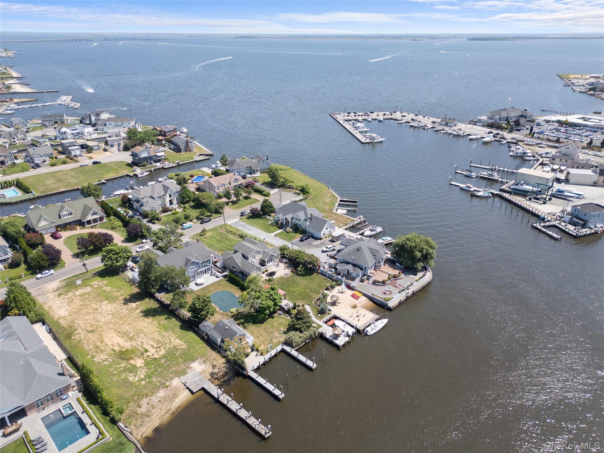 234 W Islip Road, West Islip, NY 11795