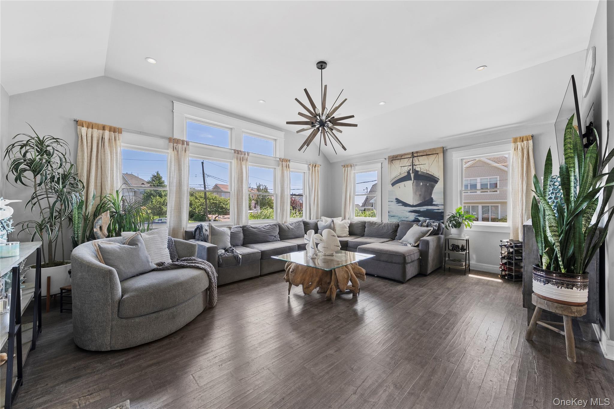 234 W Islip Road, West Islip, NY 11795