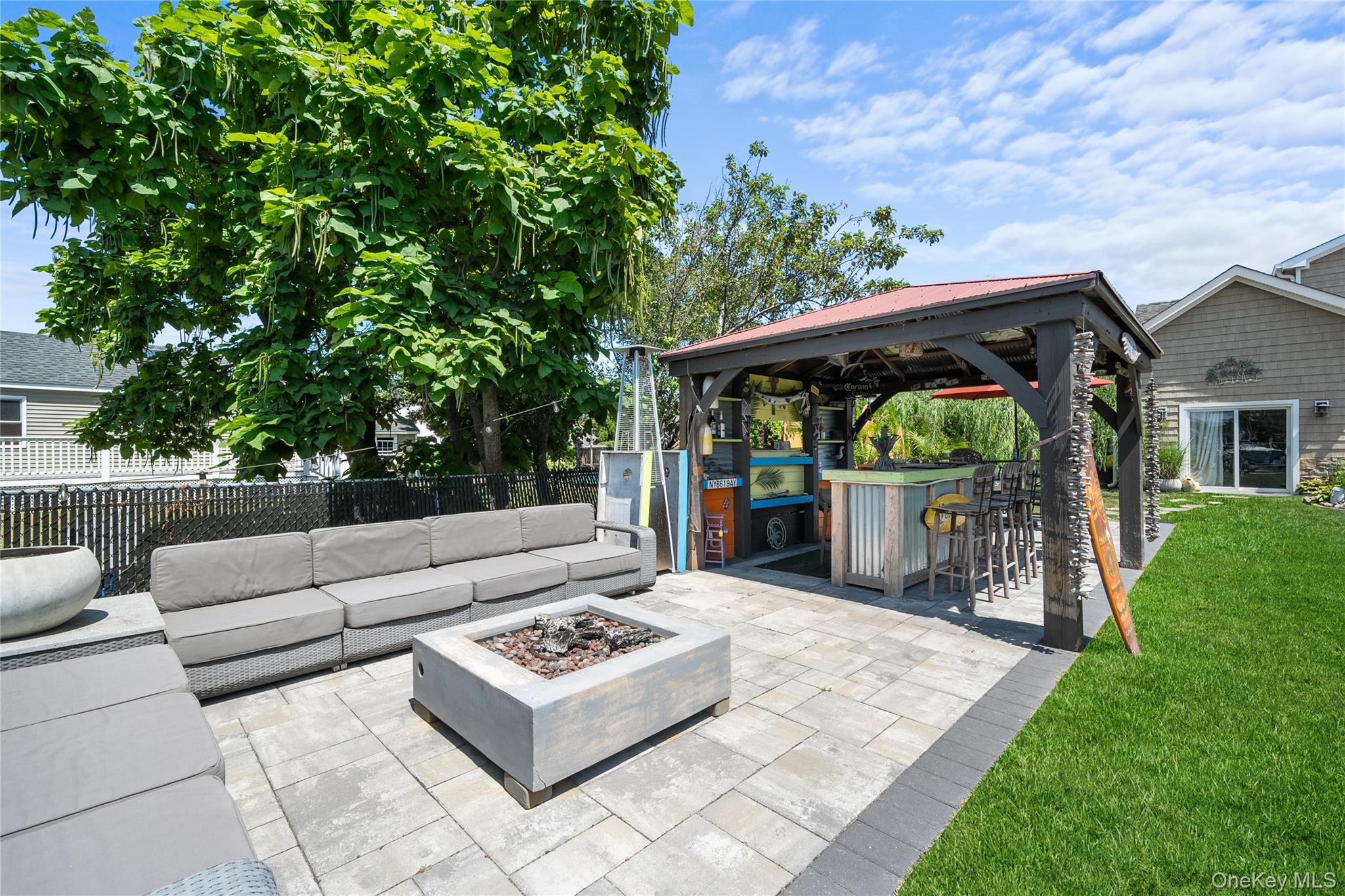 234 W Islip Road, West Islip, NY 11795