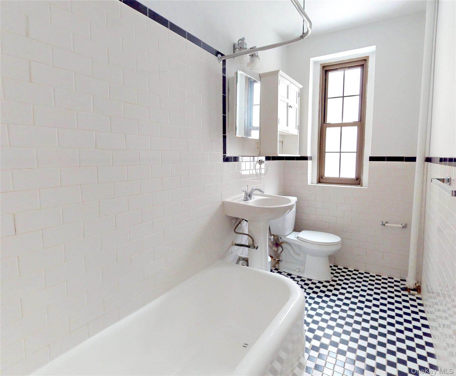 1100 Grand Concourse # 1D, Bronx, NY 10456