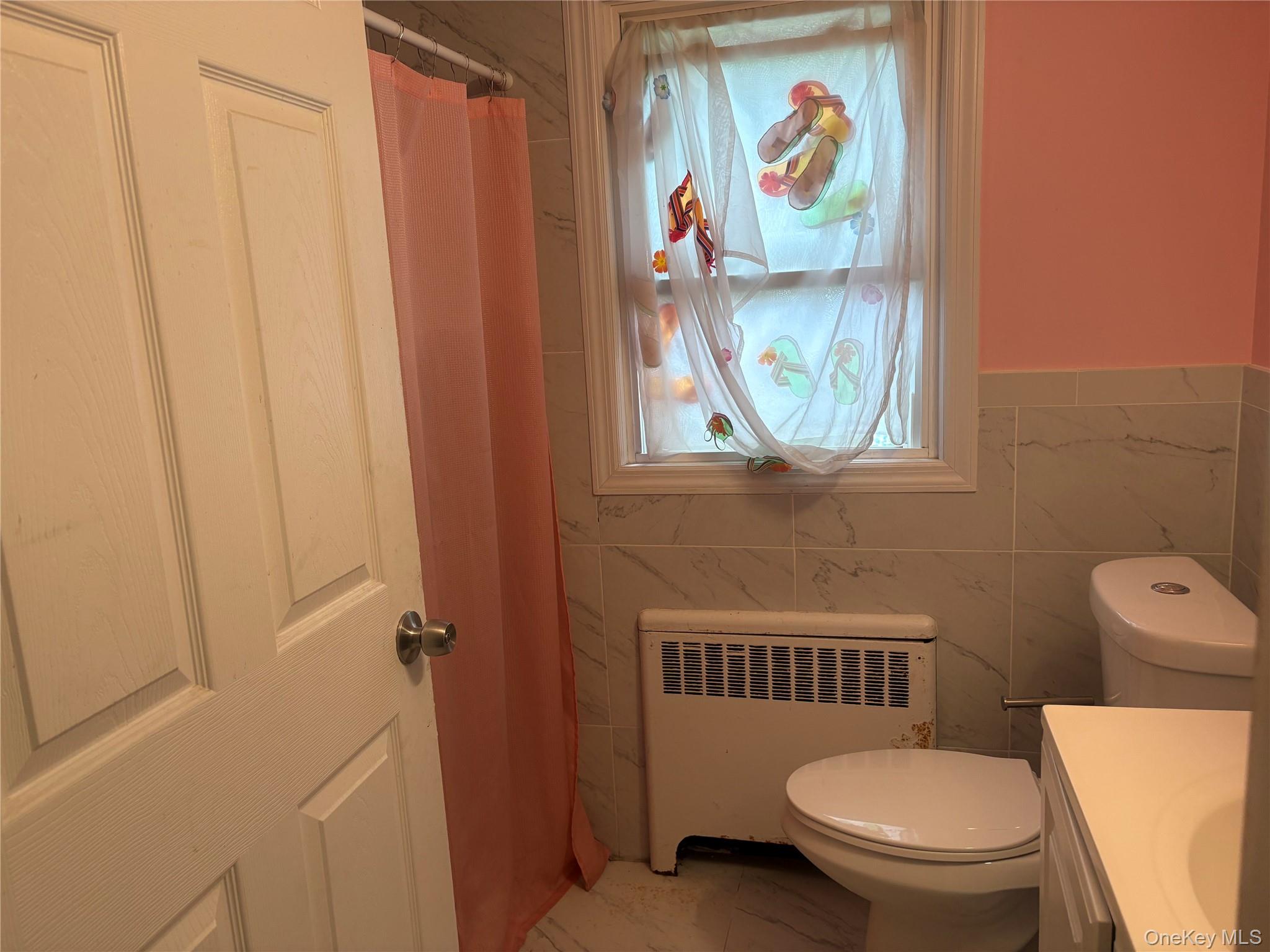 35 W Raymond Avenue, Roosevelt, NY 11575