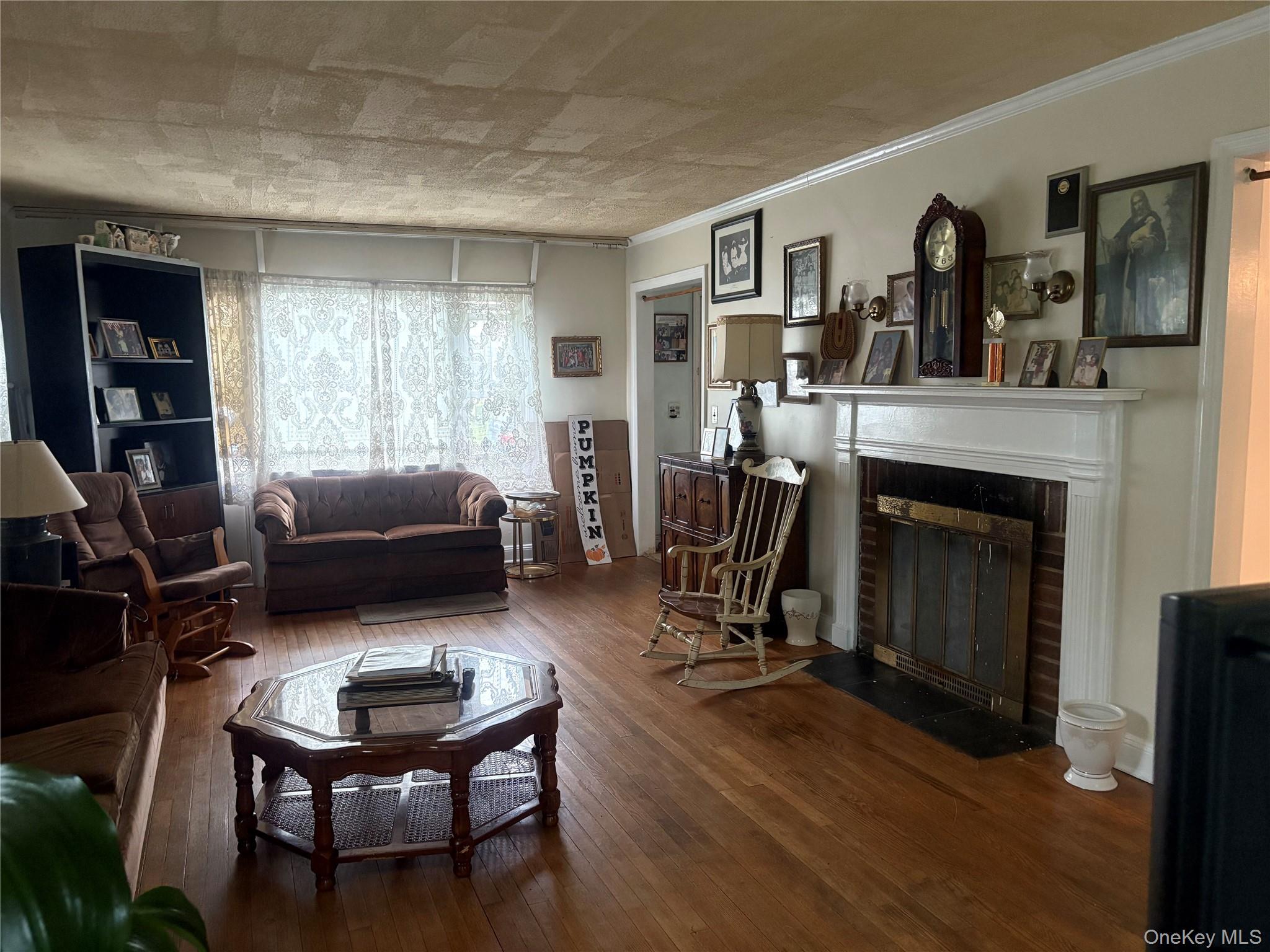 35 W Raymond Avenue, Roosevelt, NY 11575