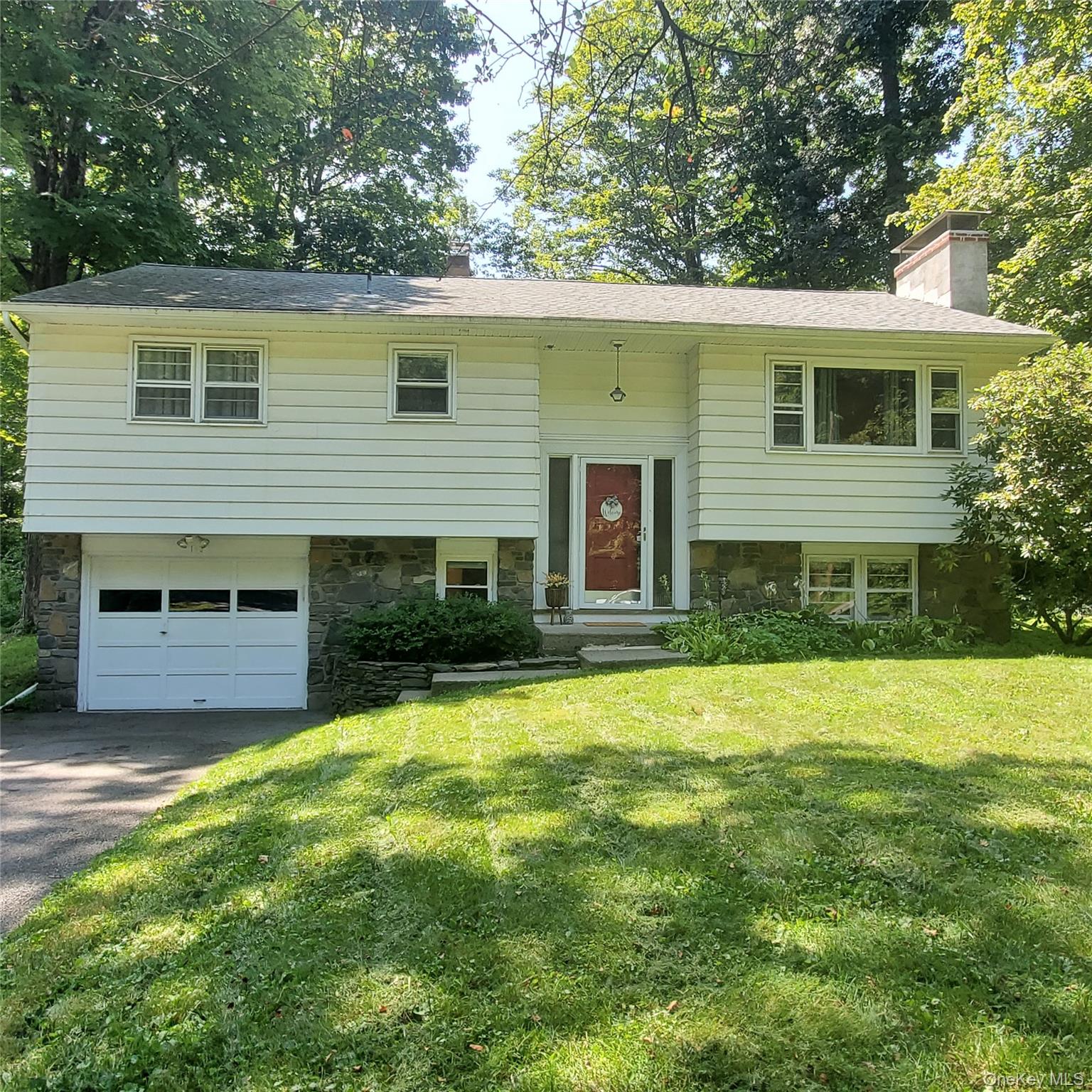 163 Roosevelt Road, Hyde Park, NY 12538