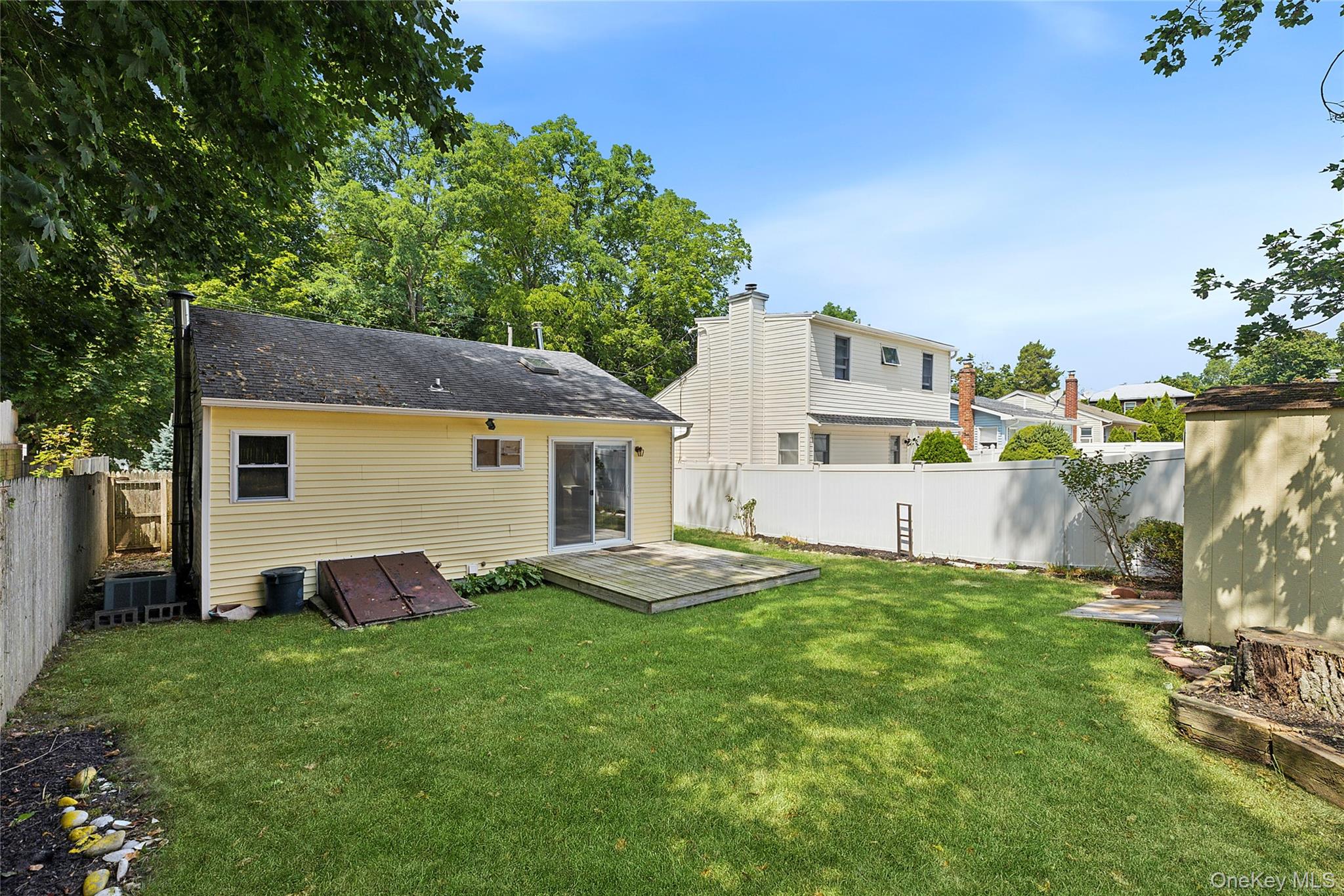 8 Dogwood Road, Rocky Point, NY 11778