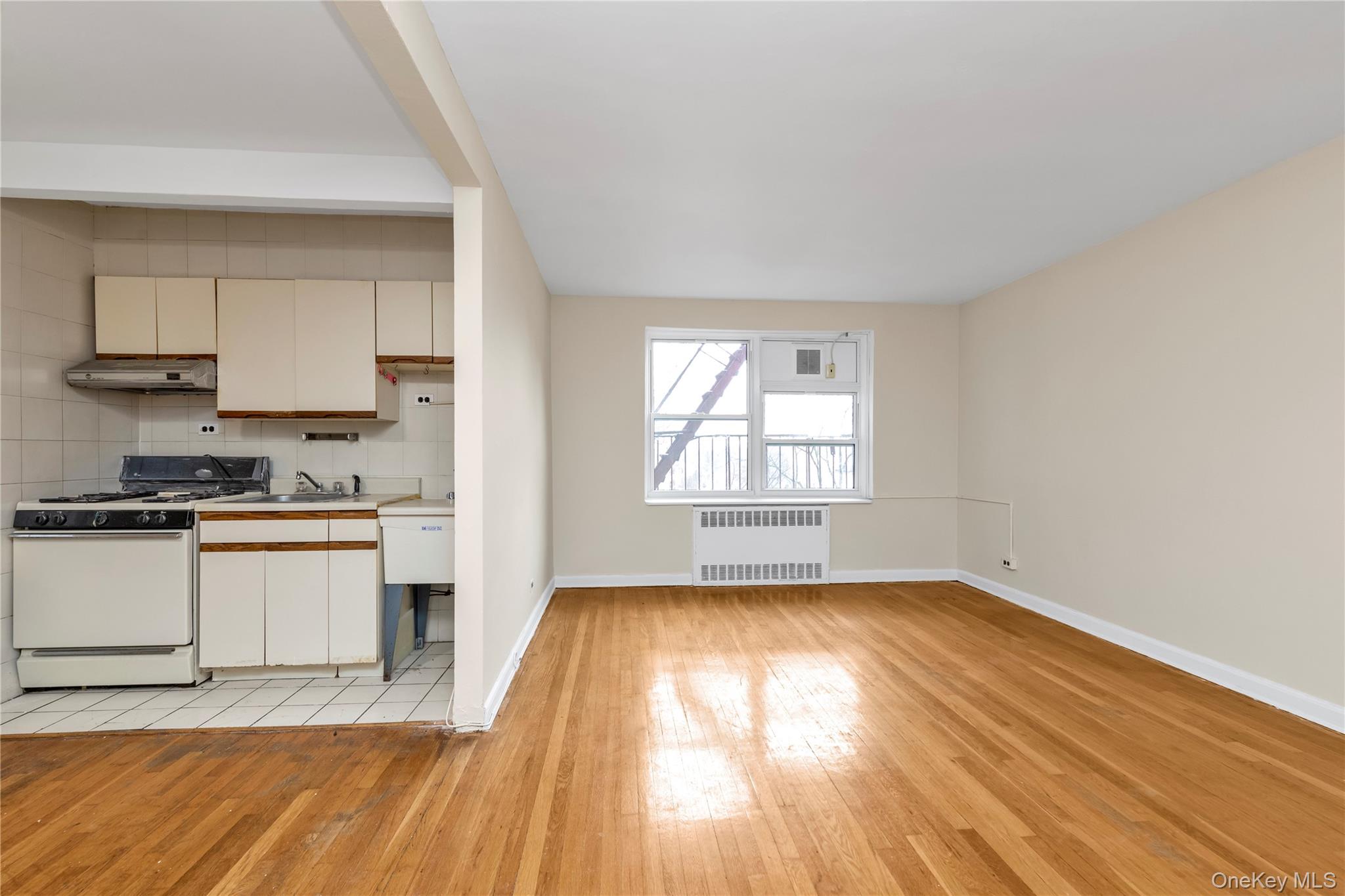 14737 38 Avenue # C48, Flushing, NY 11354