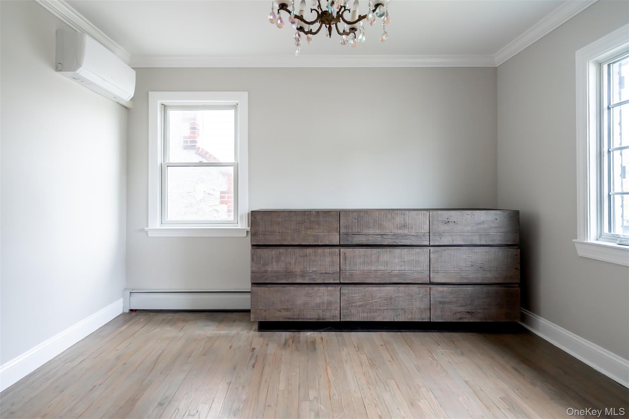 12043 194th Street, Saint Albans, NY 11412