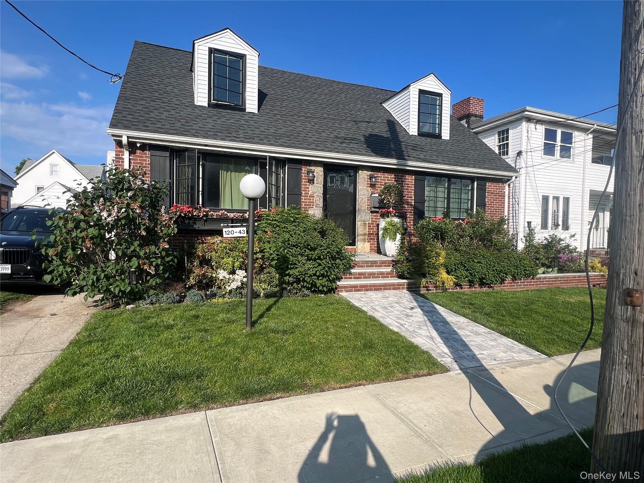 12043 194th Street, Saint Albans, NY 11412