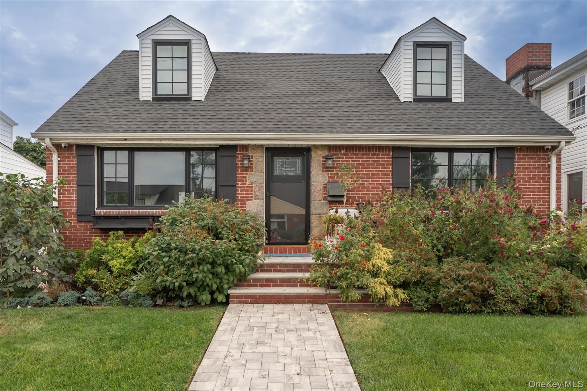 12043 194th Street, Saint Albans, NY 11412