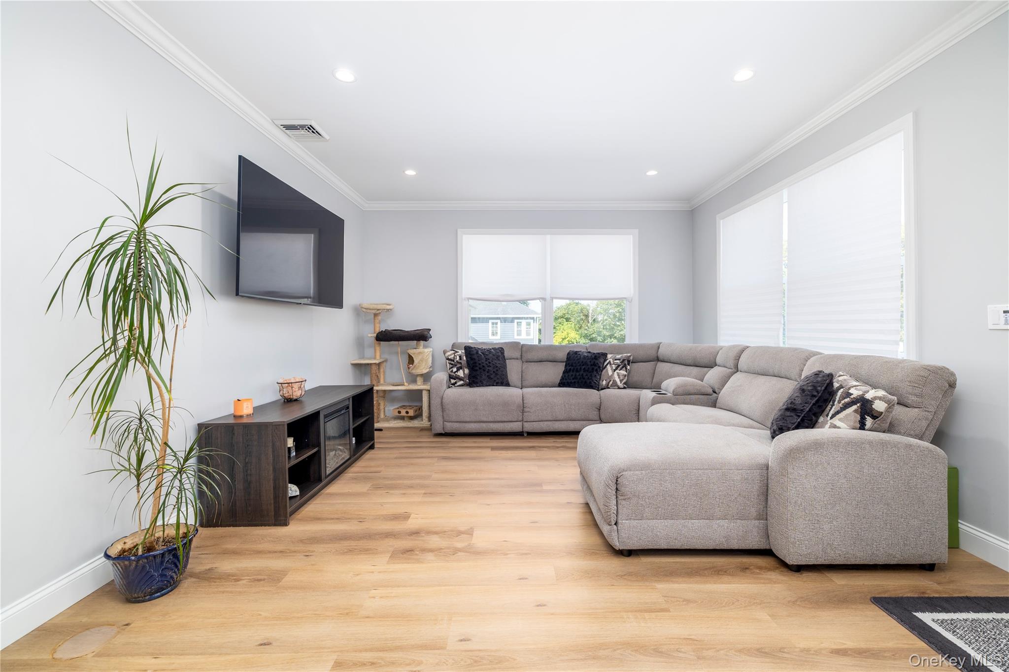 340 East Pine Street, Long Beach, NY 11561