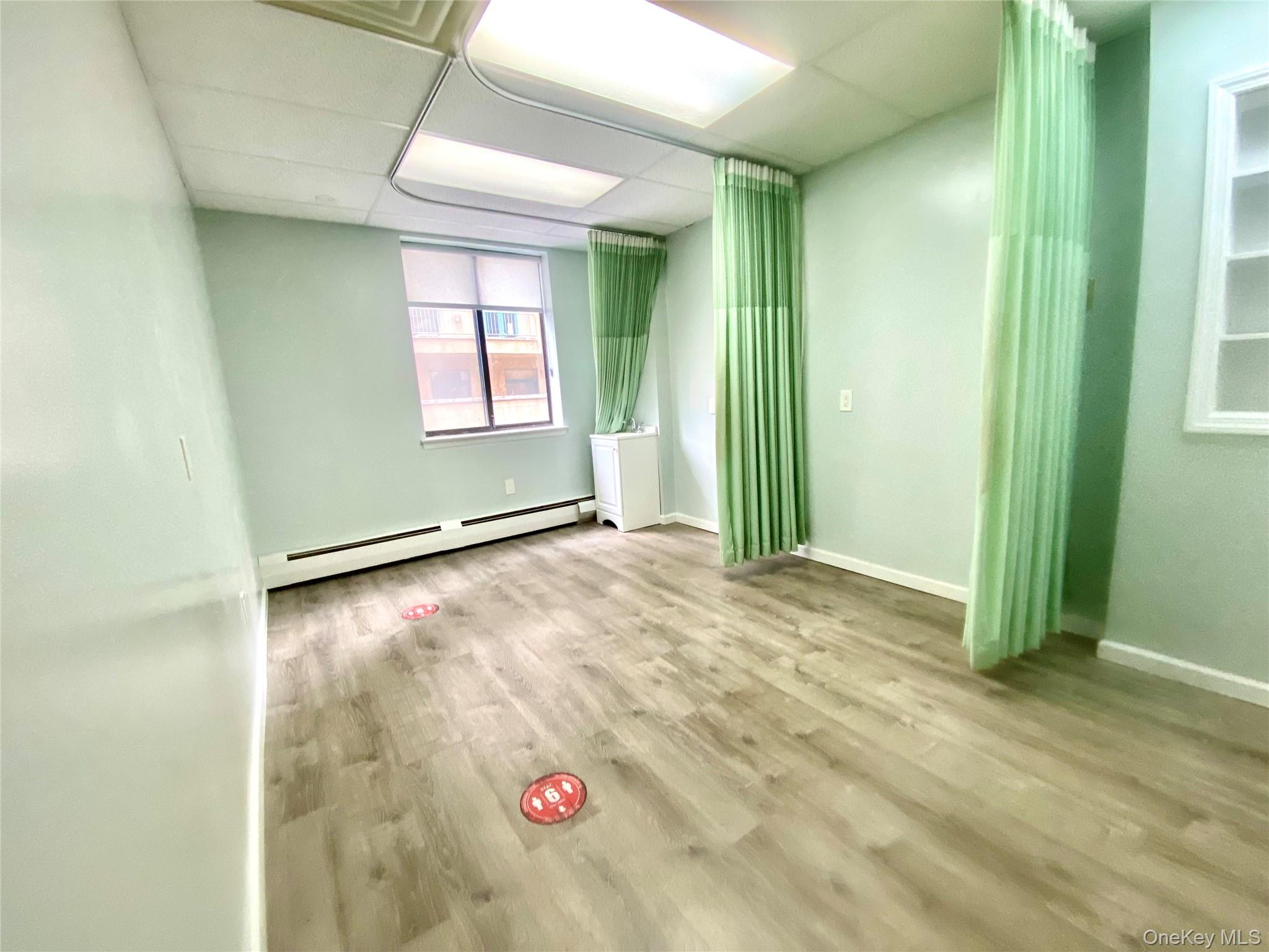 133-36 41st Road # 2B, Flushing, NY 11355