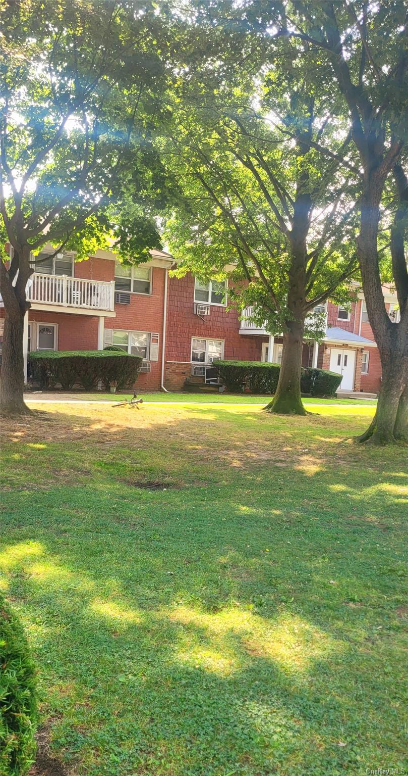 1-15 Hemlock Drive # # 19, Bay Shore, NY 11706