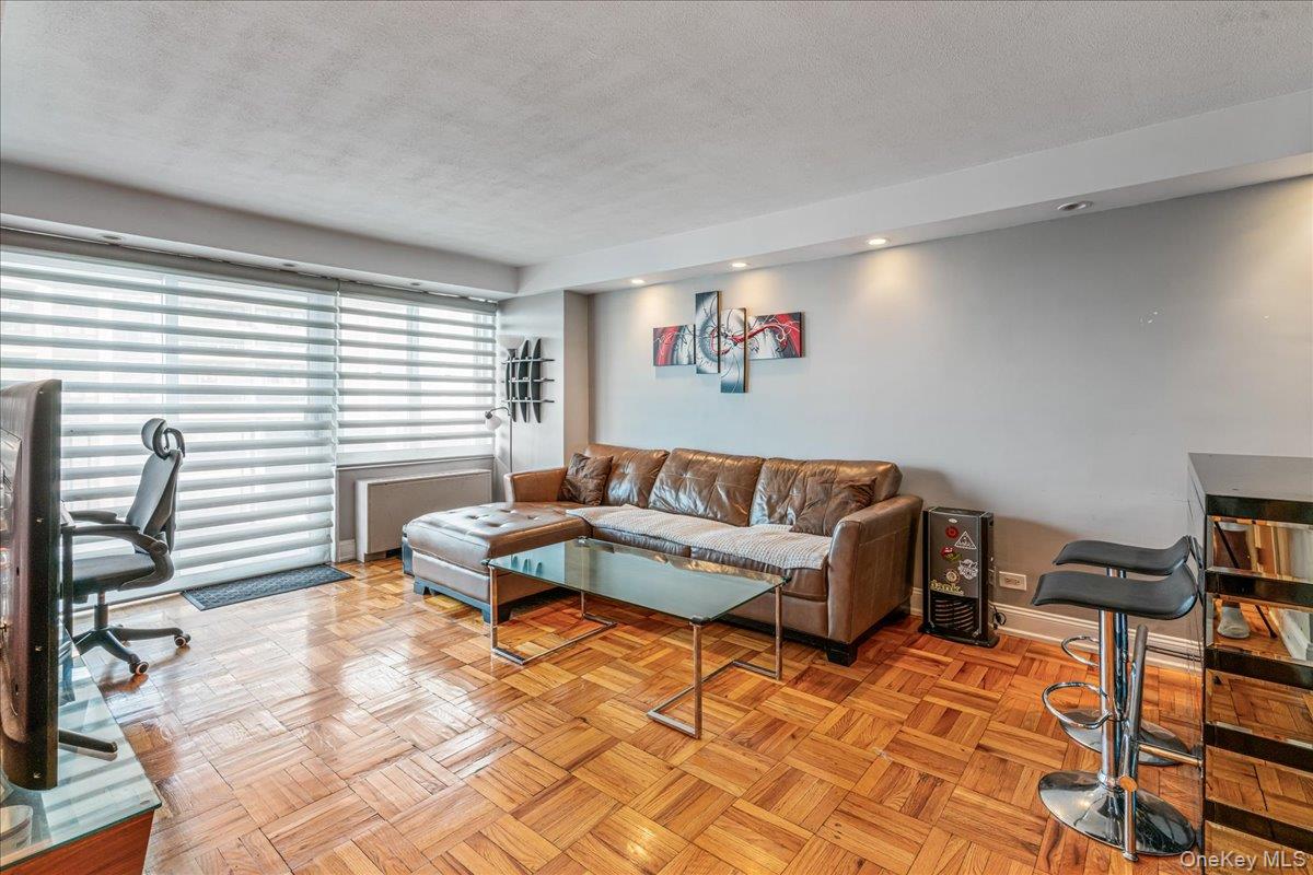 17-85 215th Street # 9L, Bayside, NY 11360