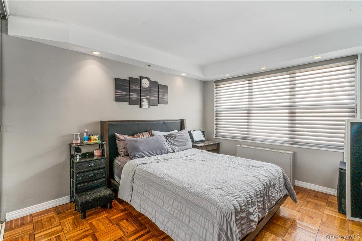 17-85 215th Street # 9L, Bayside, NY 11360