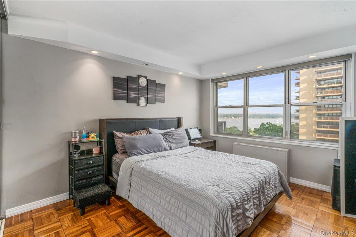 17-85 215th Street # 9L, Bayside, NY 11360