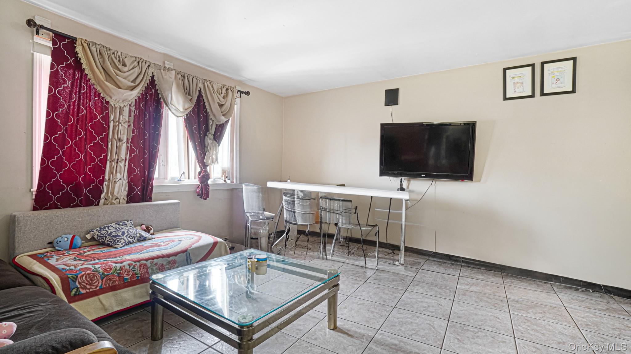 12 Garden Street, Bay Shore, NY 11706