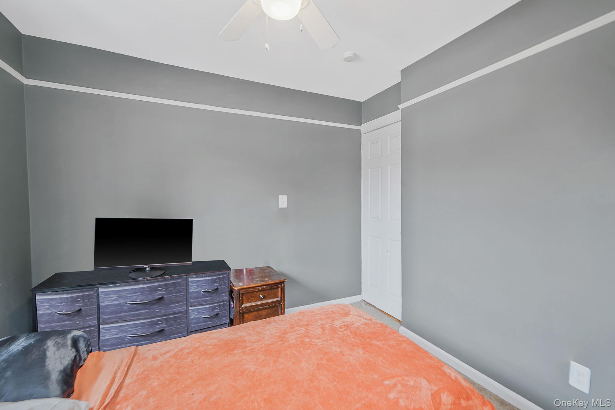 34 Belford Avenue, Bay Shore, NY 11706