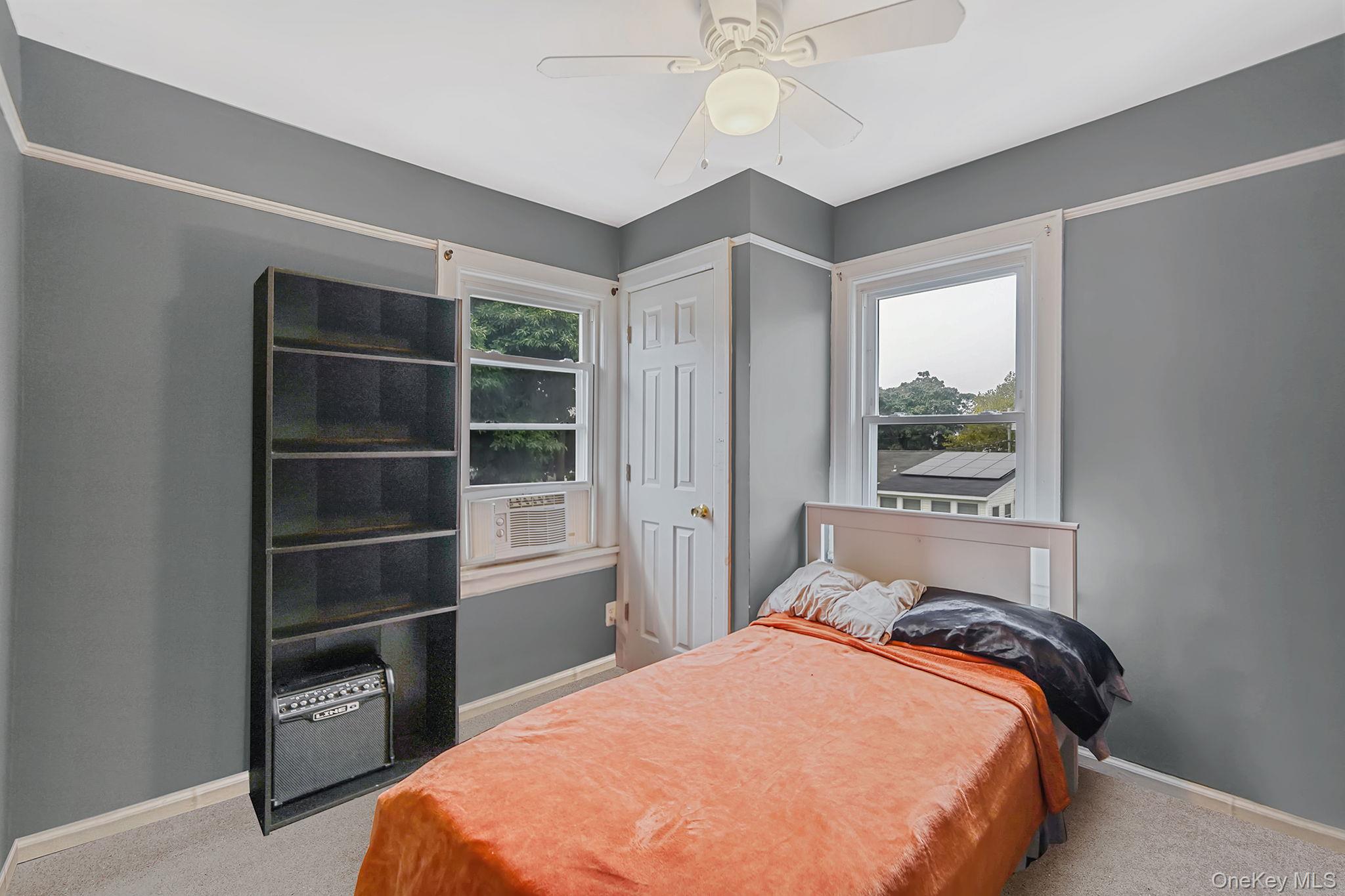 34 Belford Avenue, Bay Shore, NY 11706