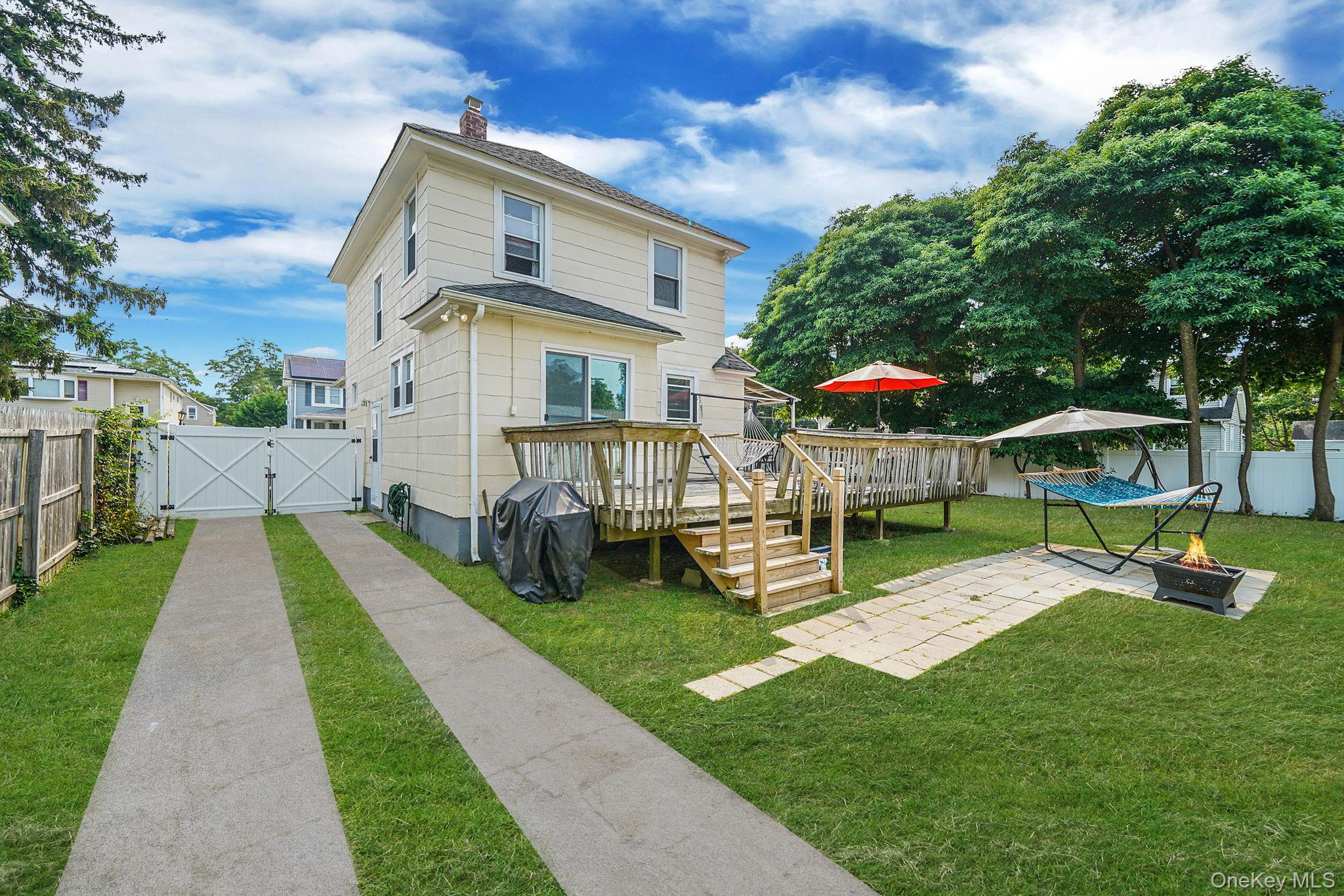 34 Belford Avenue, Bay Shore, NY 11706